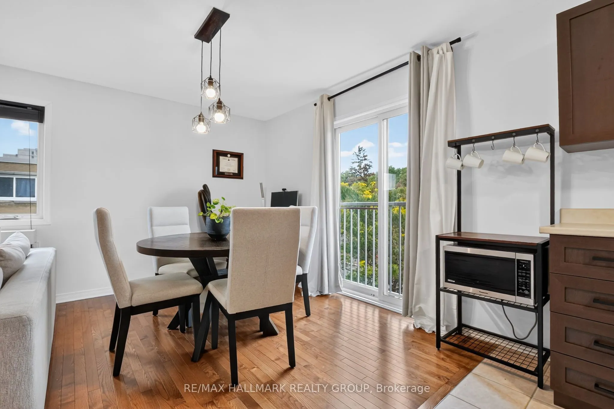 646 Cummings Avenue #304