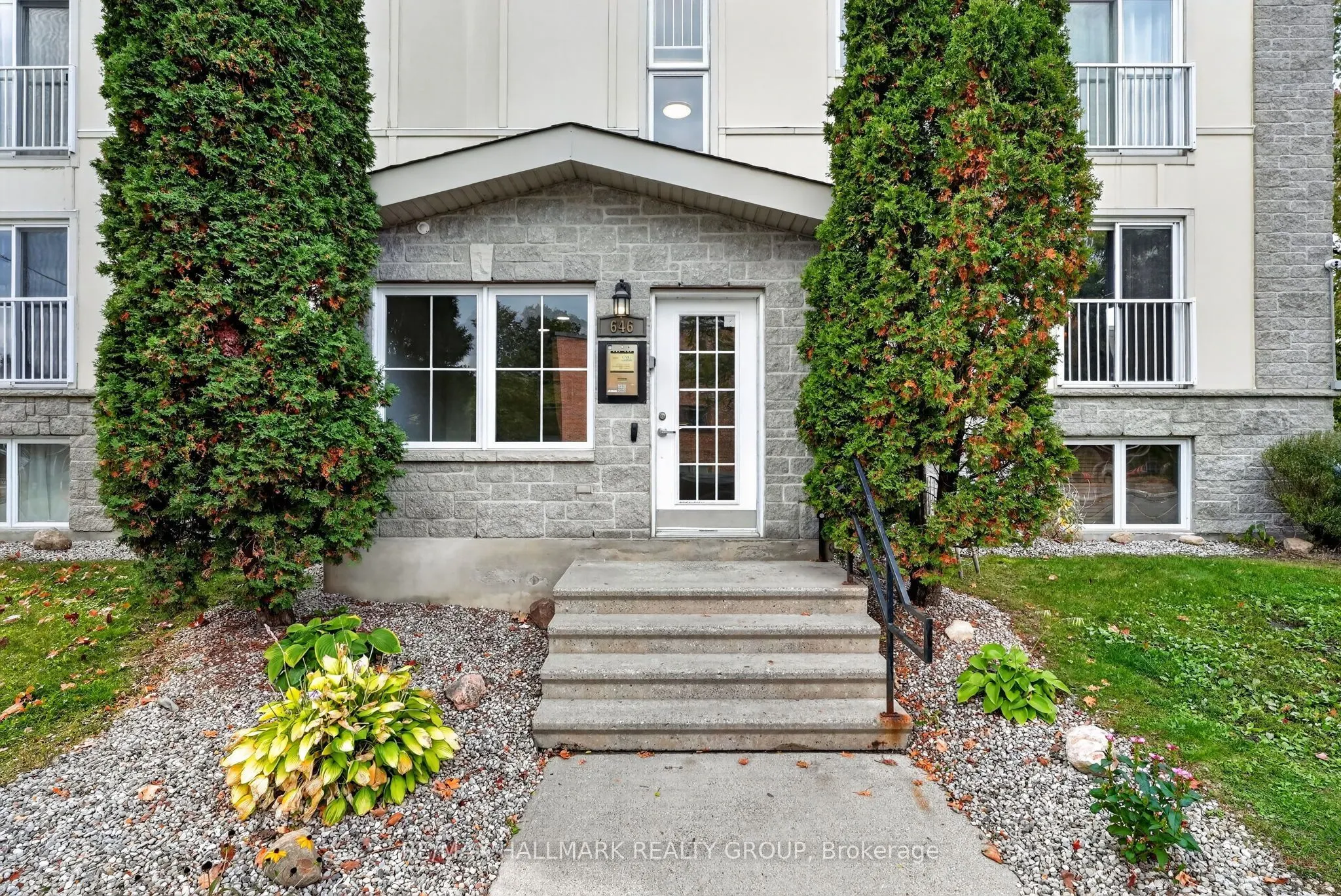 646 Cummings Avenue #304