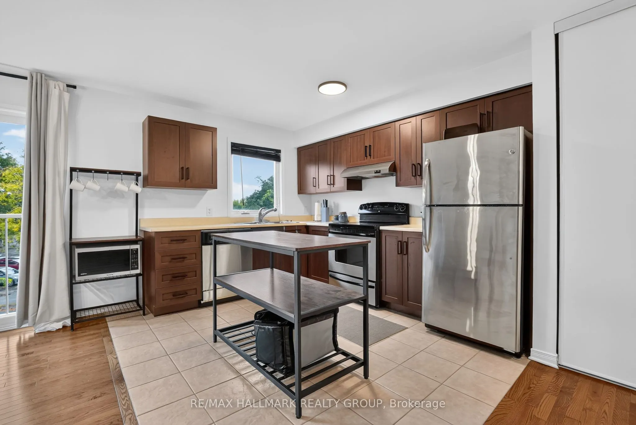 646 Cummings Avenue #304