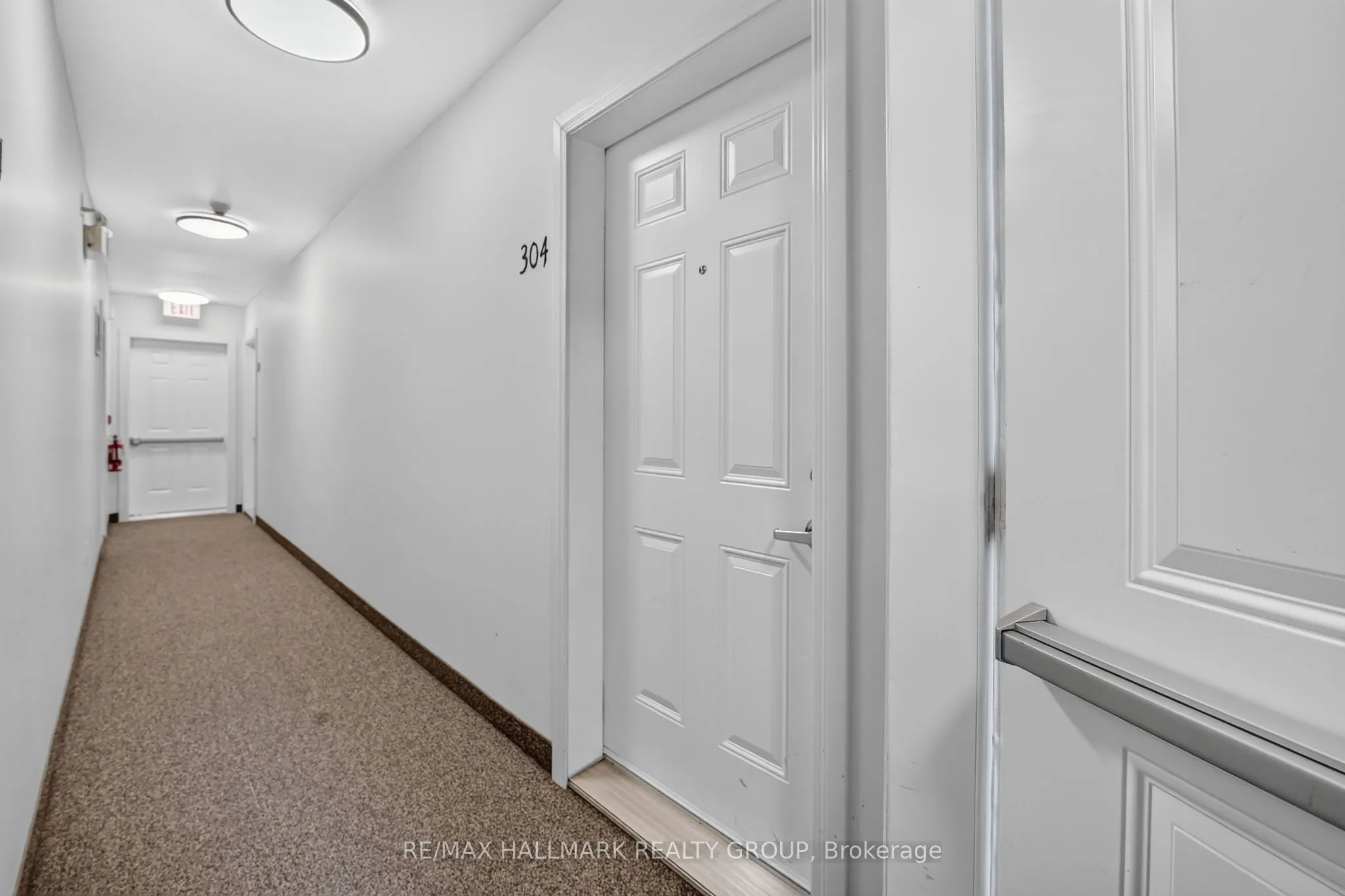 646 Cummings Avenue #304