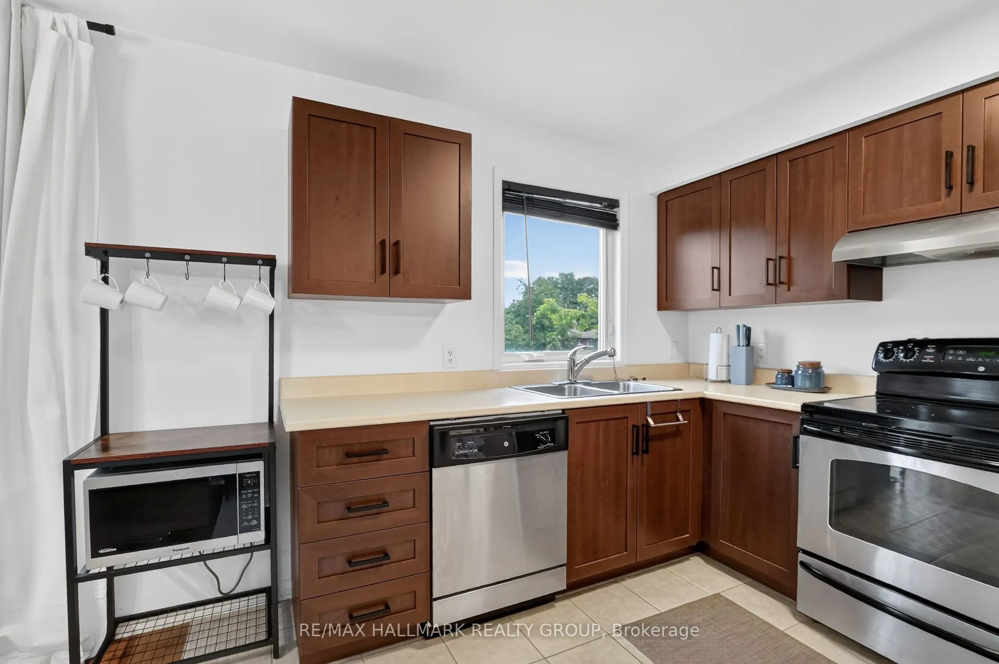 646 Cummings Avenue #304