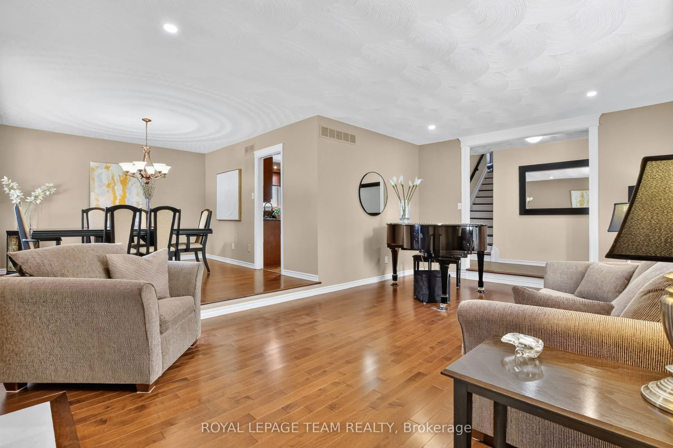 61 Amberwood Crescent