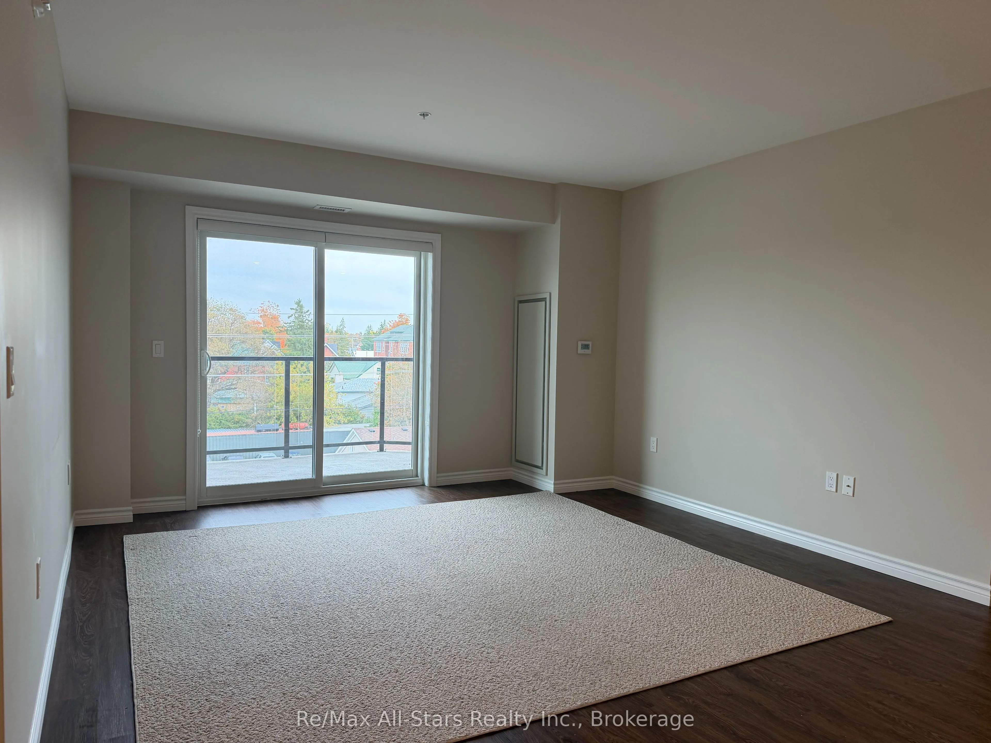 58 Glenelg Street #404