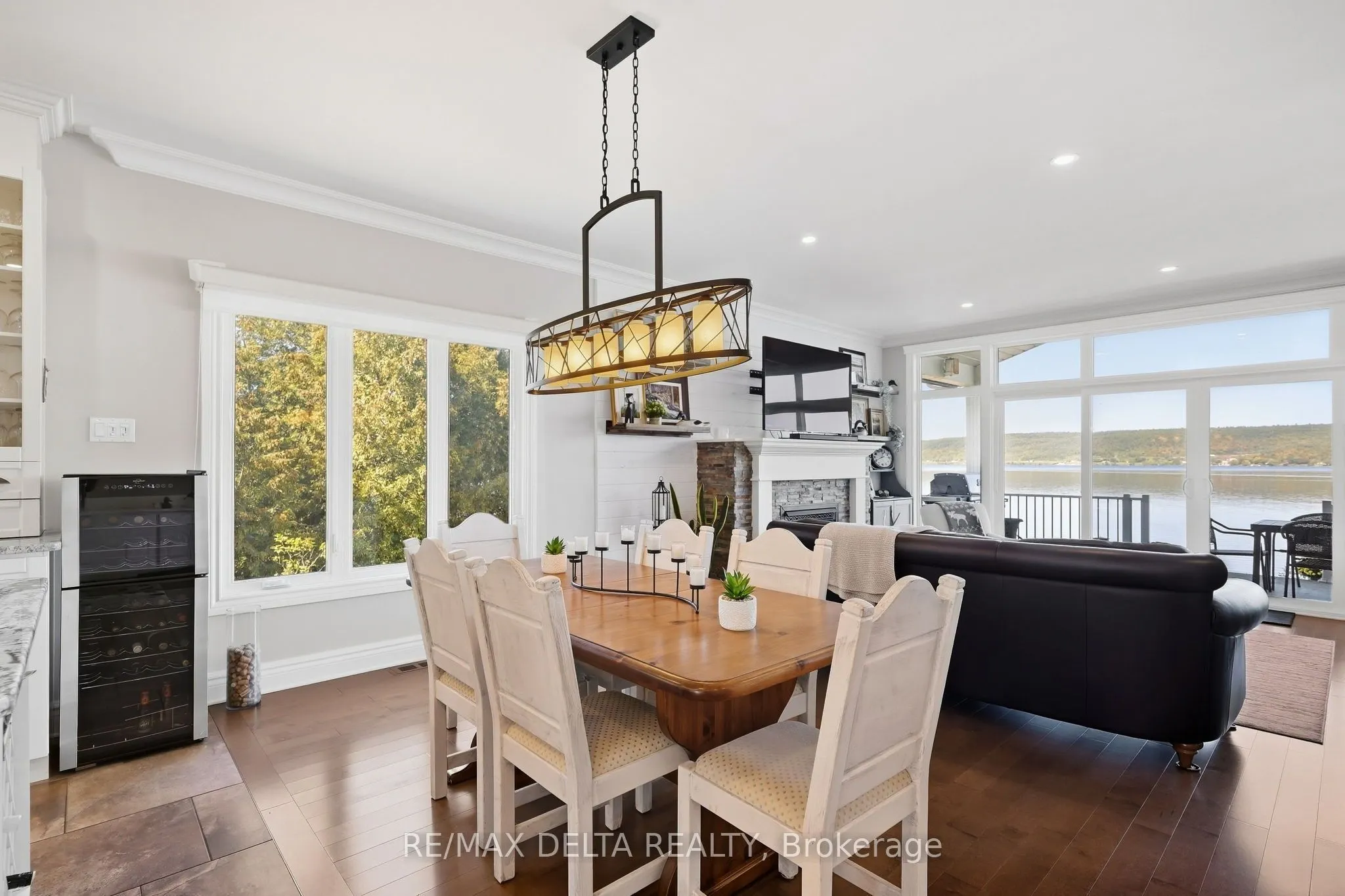 2416 Bay Road