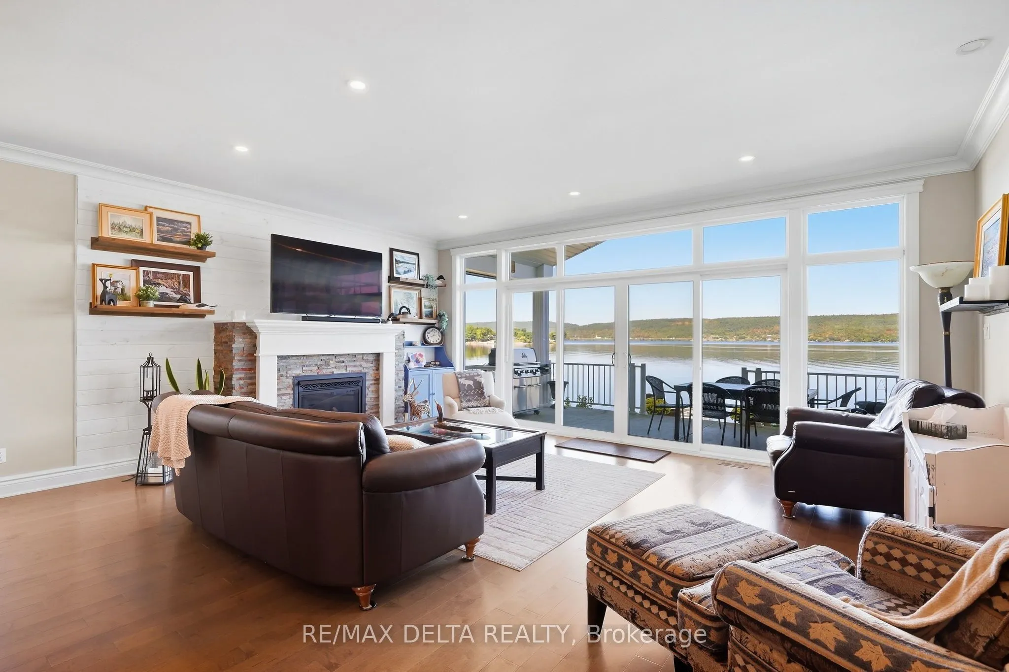 2416 Bay Road