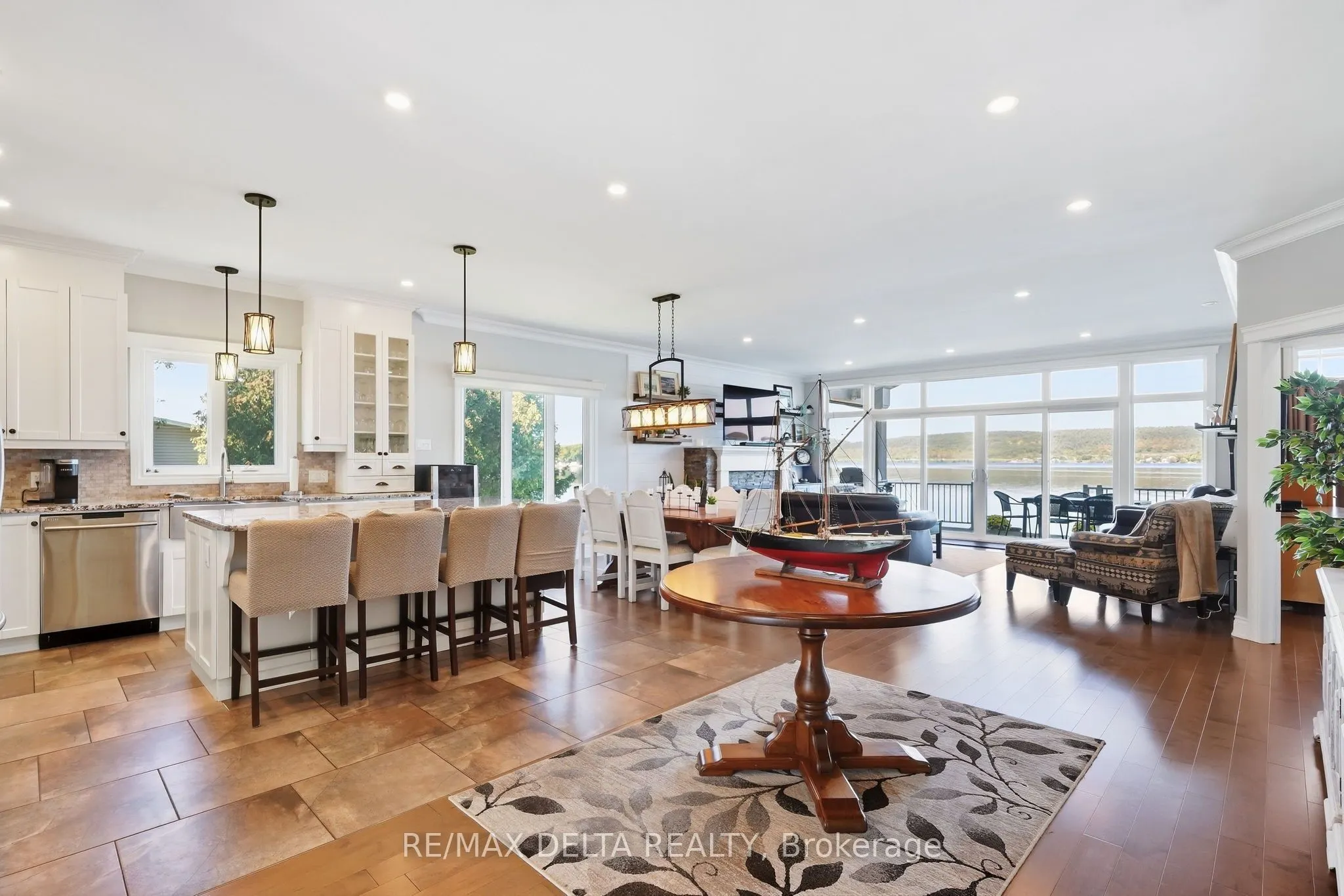 2416 Bay Road