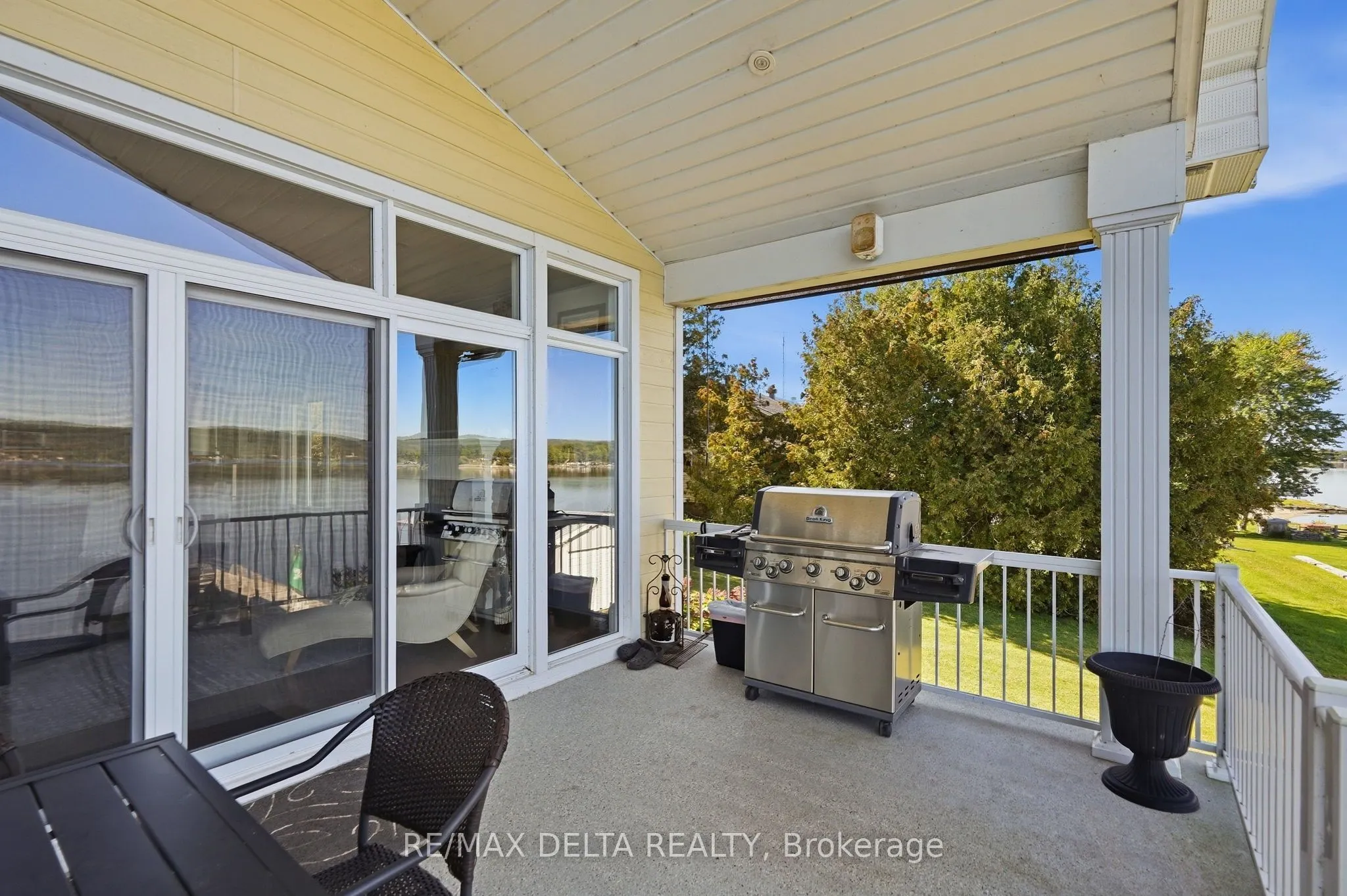 2416 Bay Road