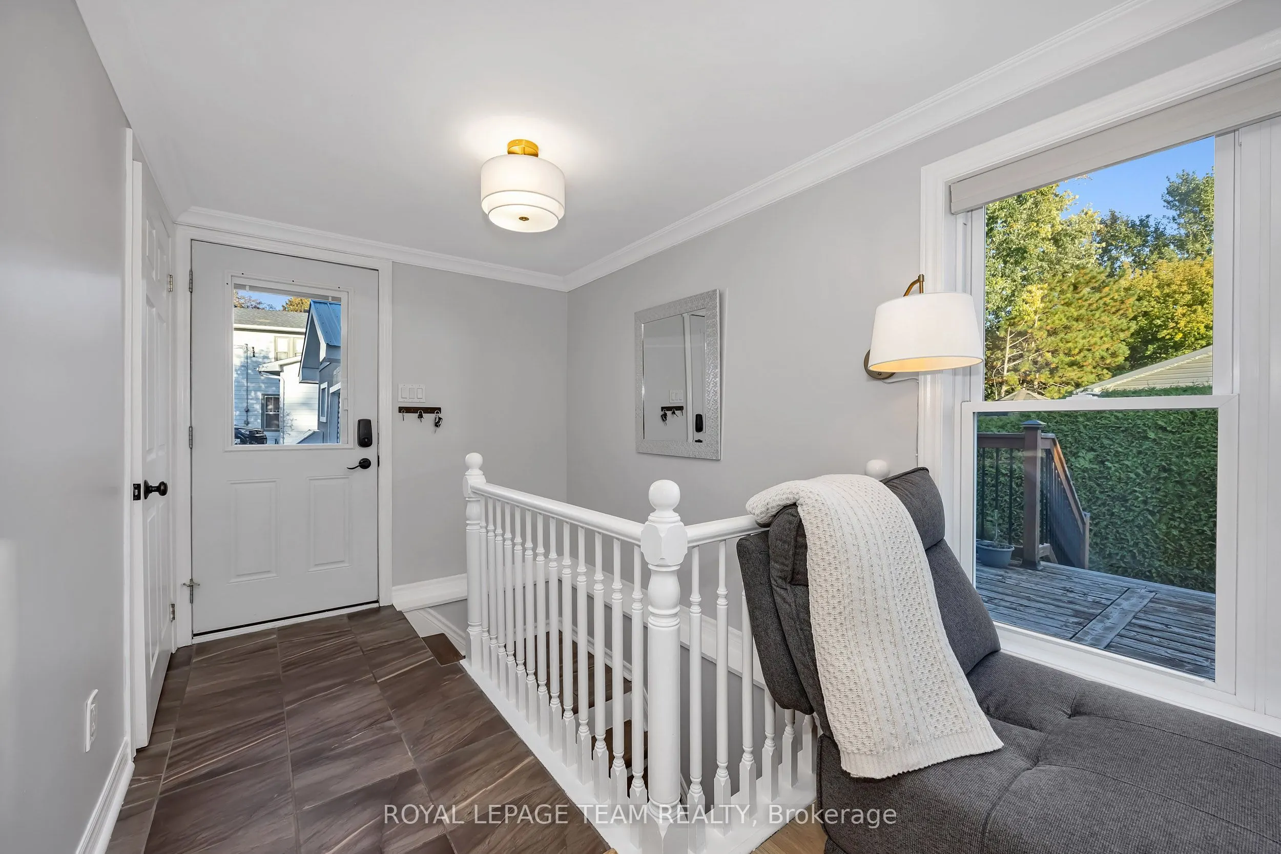 410 Clothier Street W