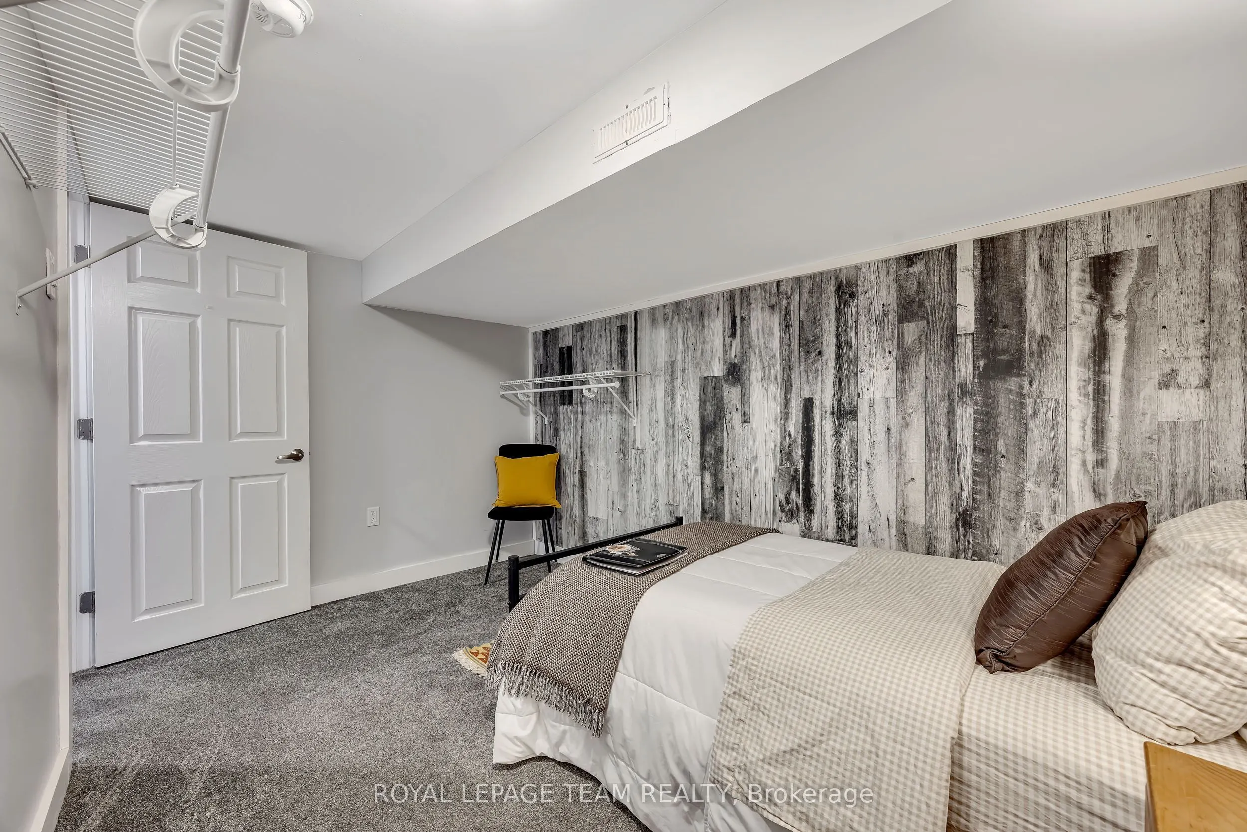 410 Clothier Street W