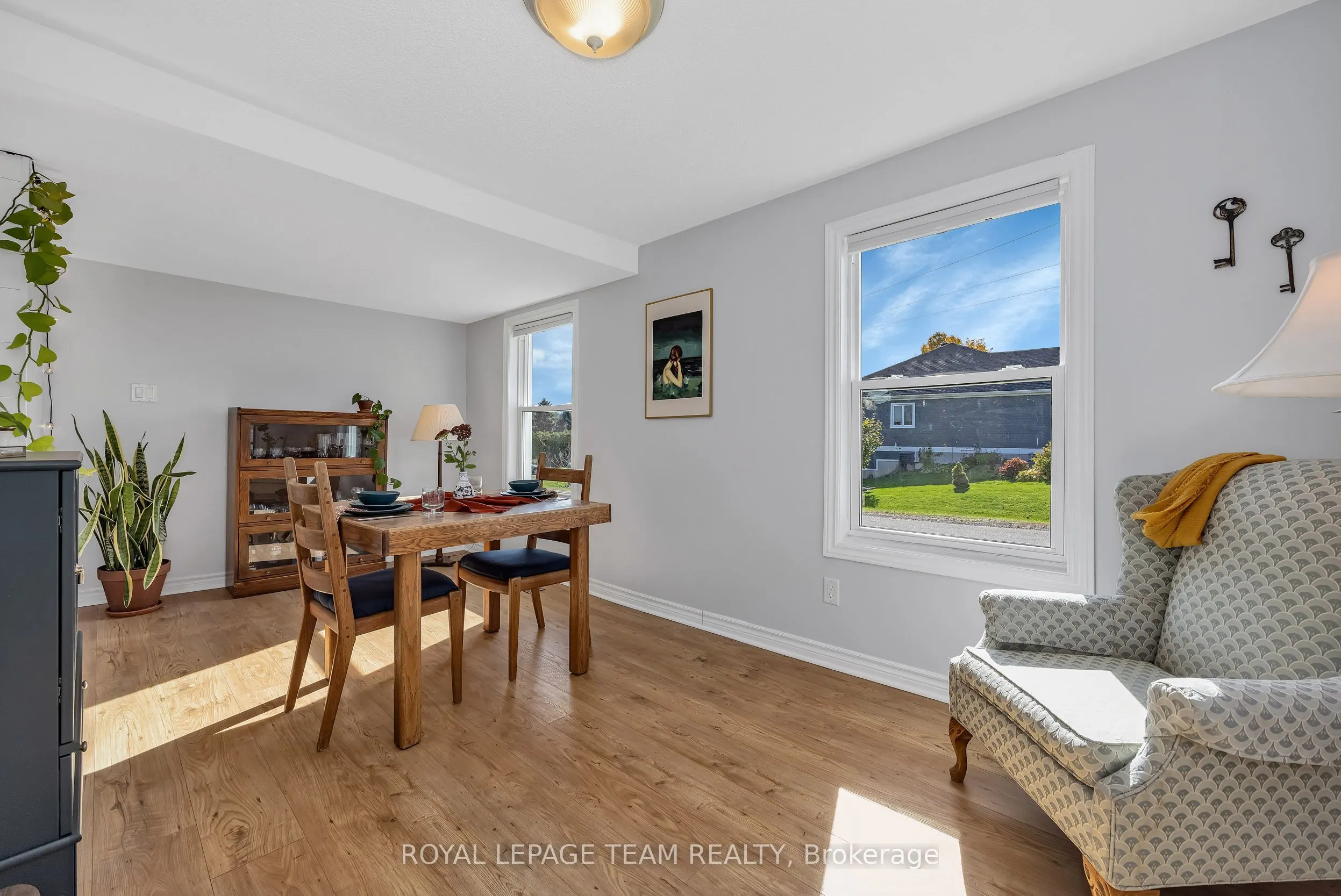 410 Clothier Street W