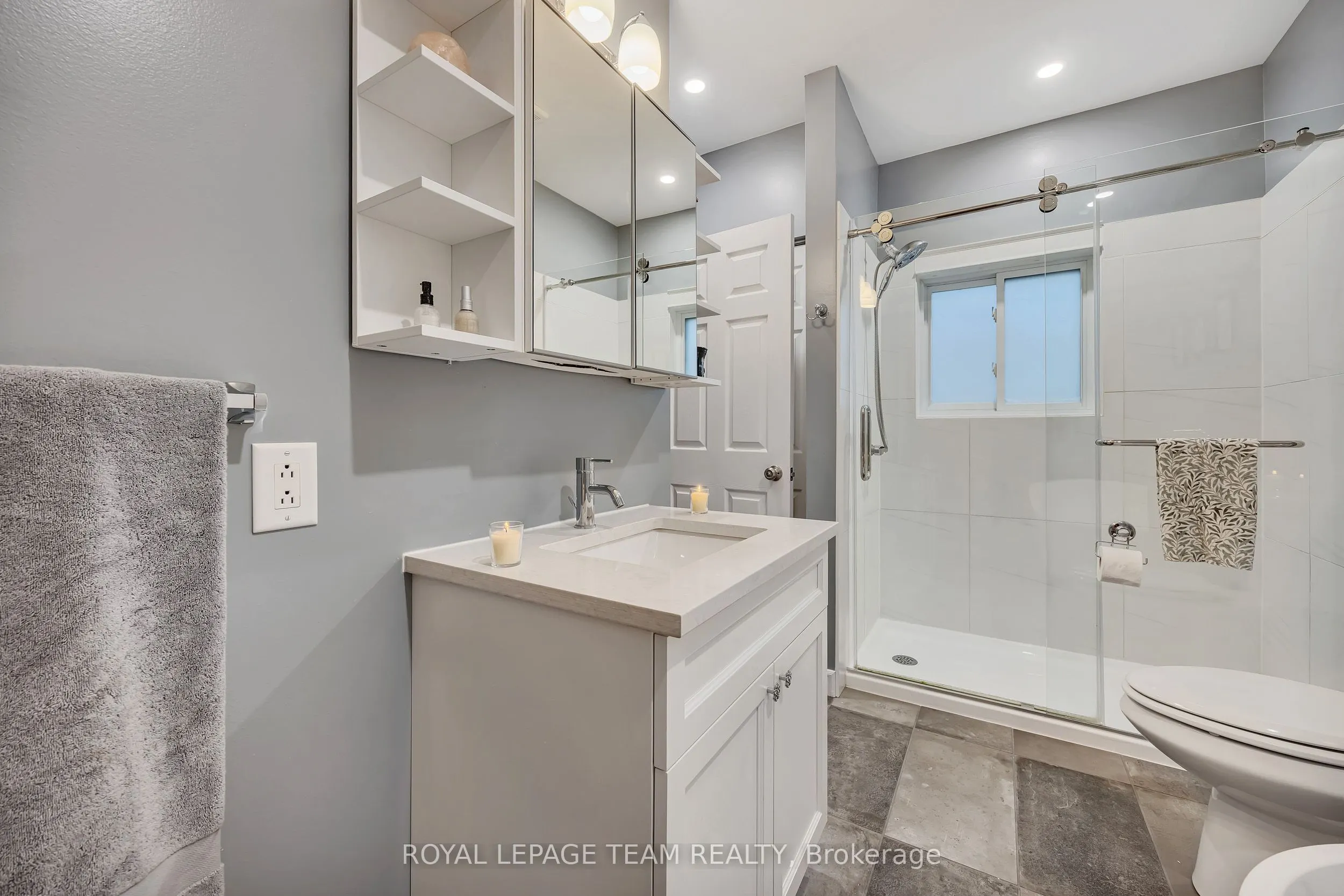 410 Clothier Street W