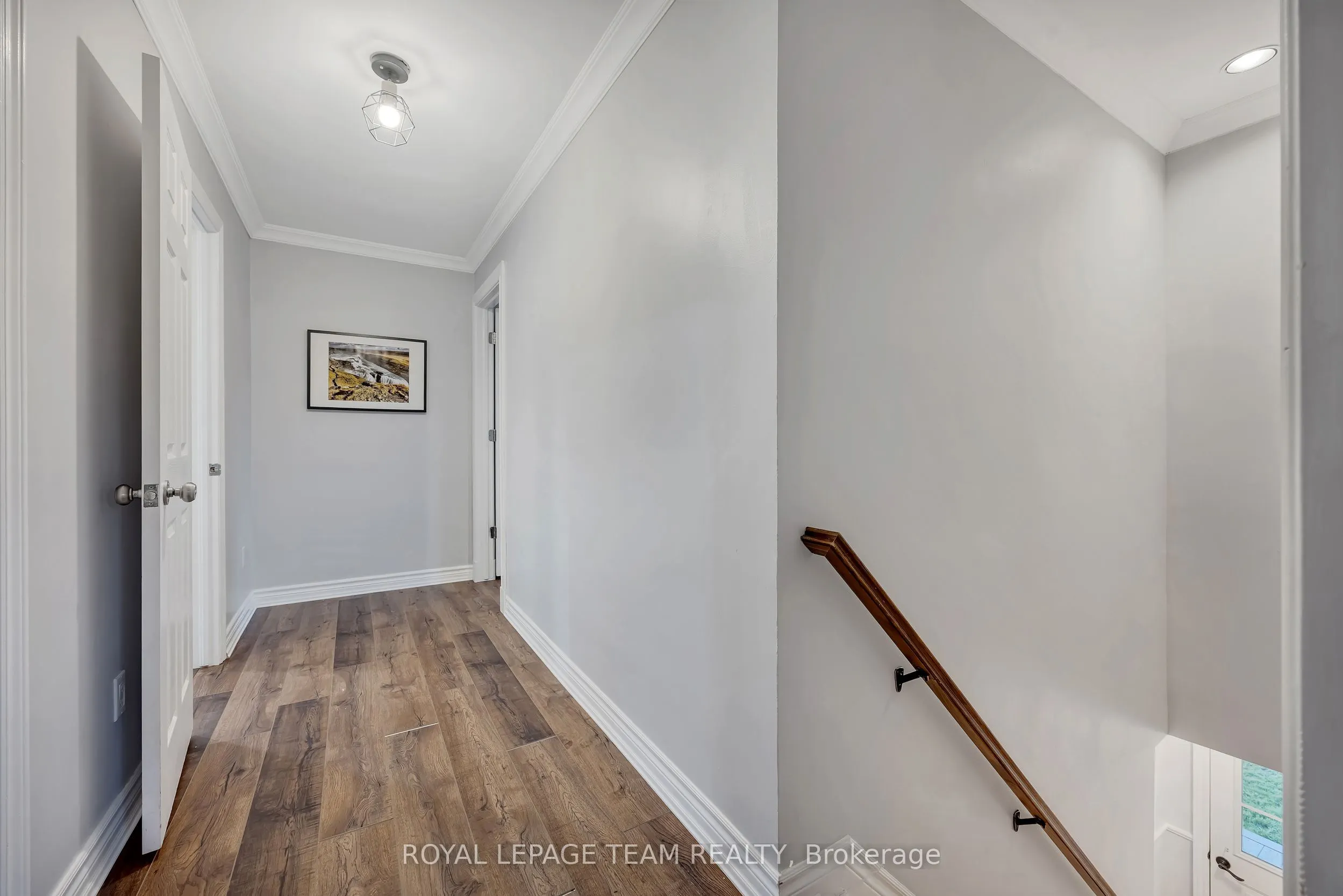410 Clothier Street W