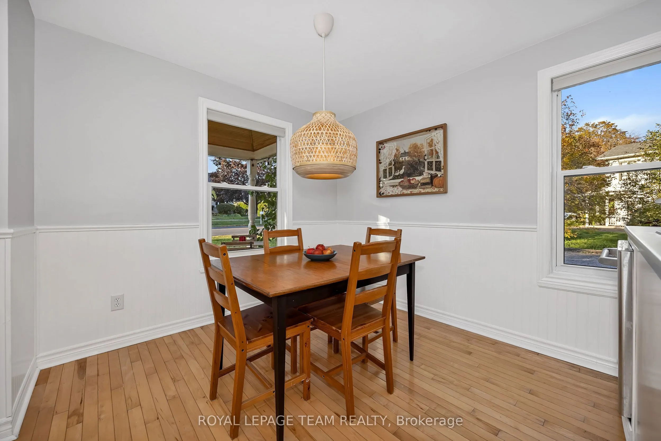410 Clothier Street W