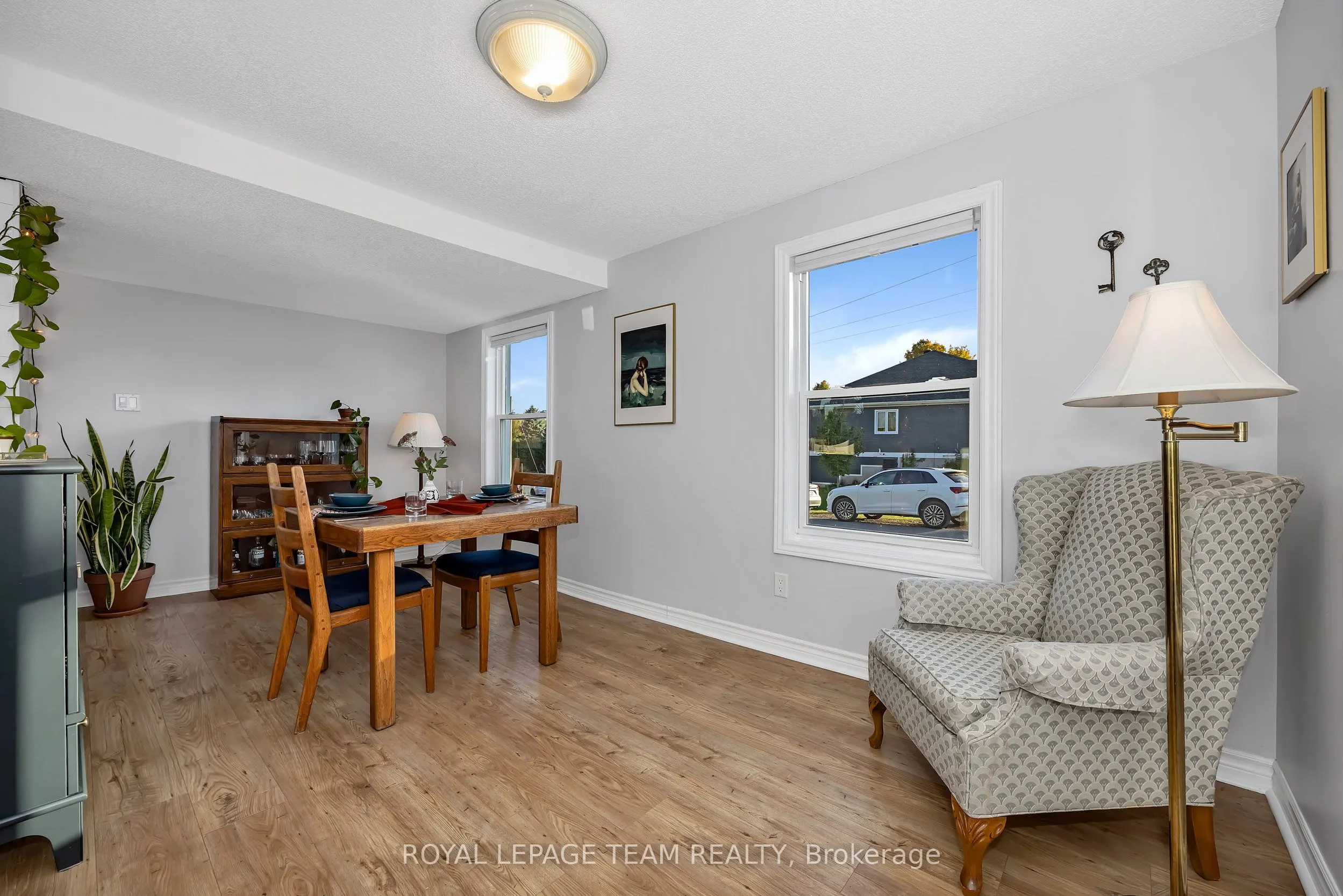 410 Clothier Street W