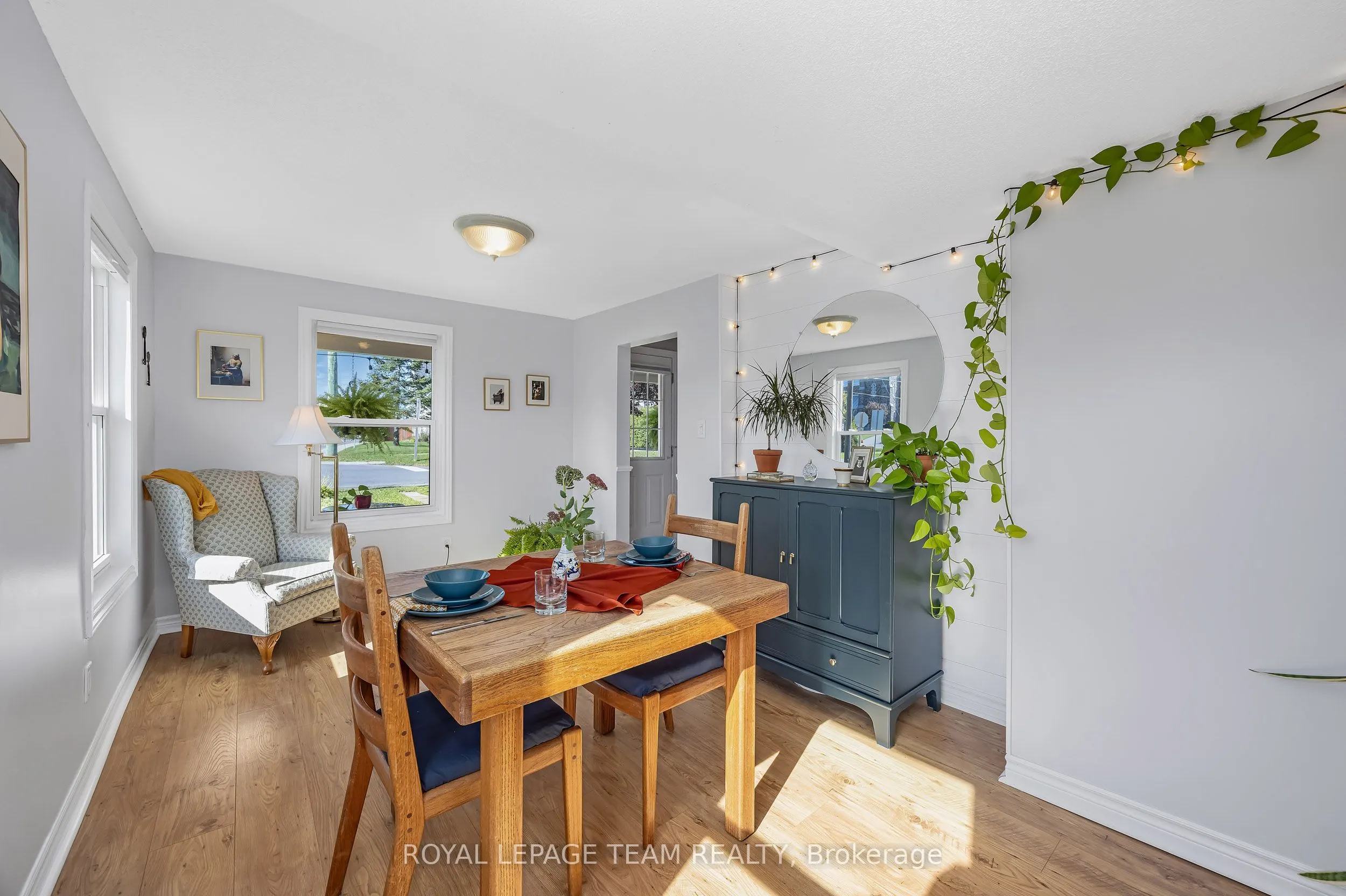 410 Clothier Street W