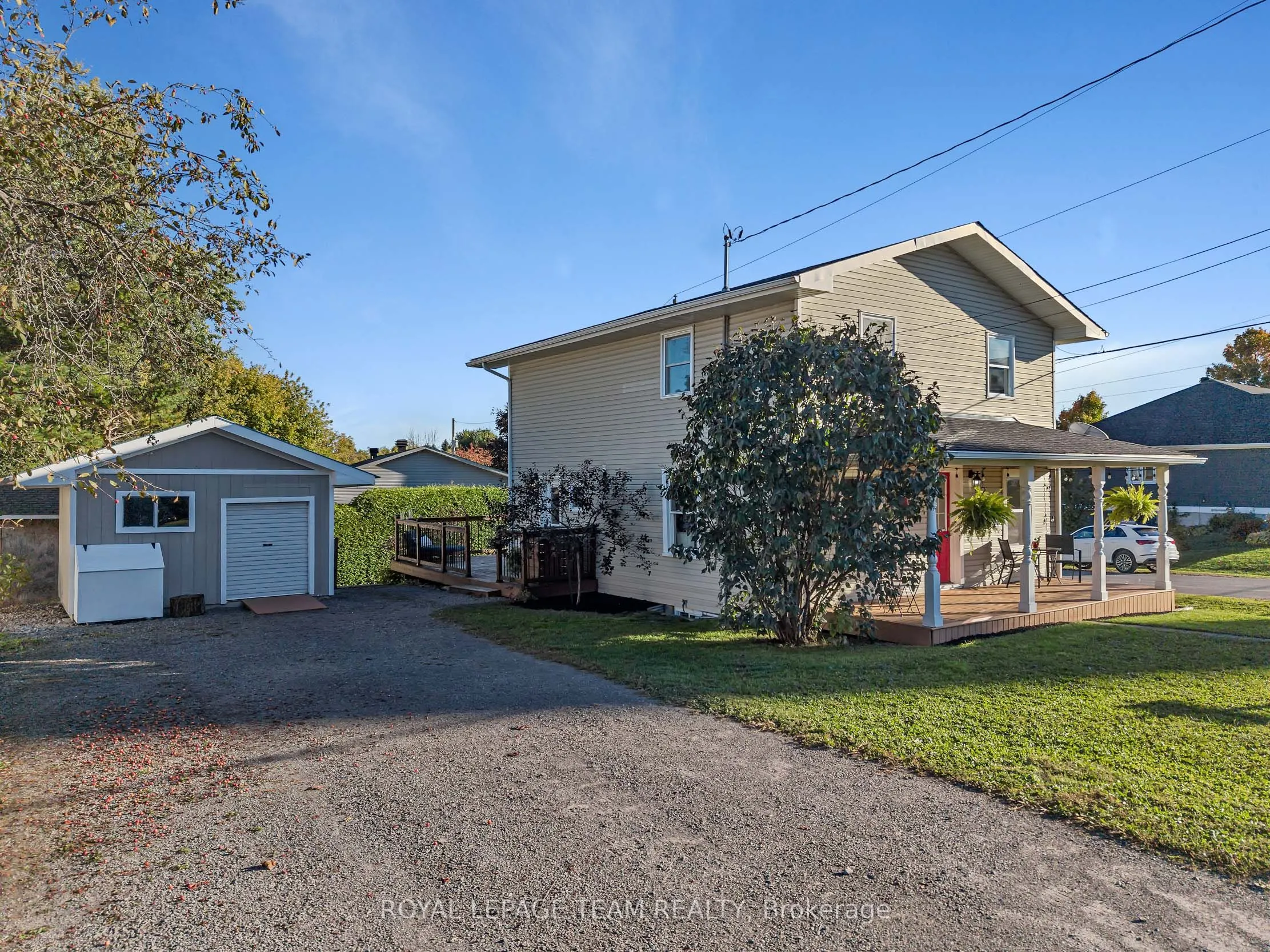 410 Clothier Street W