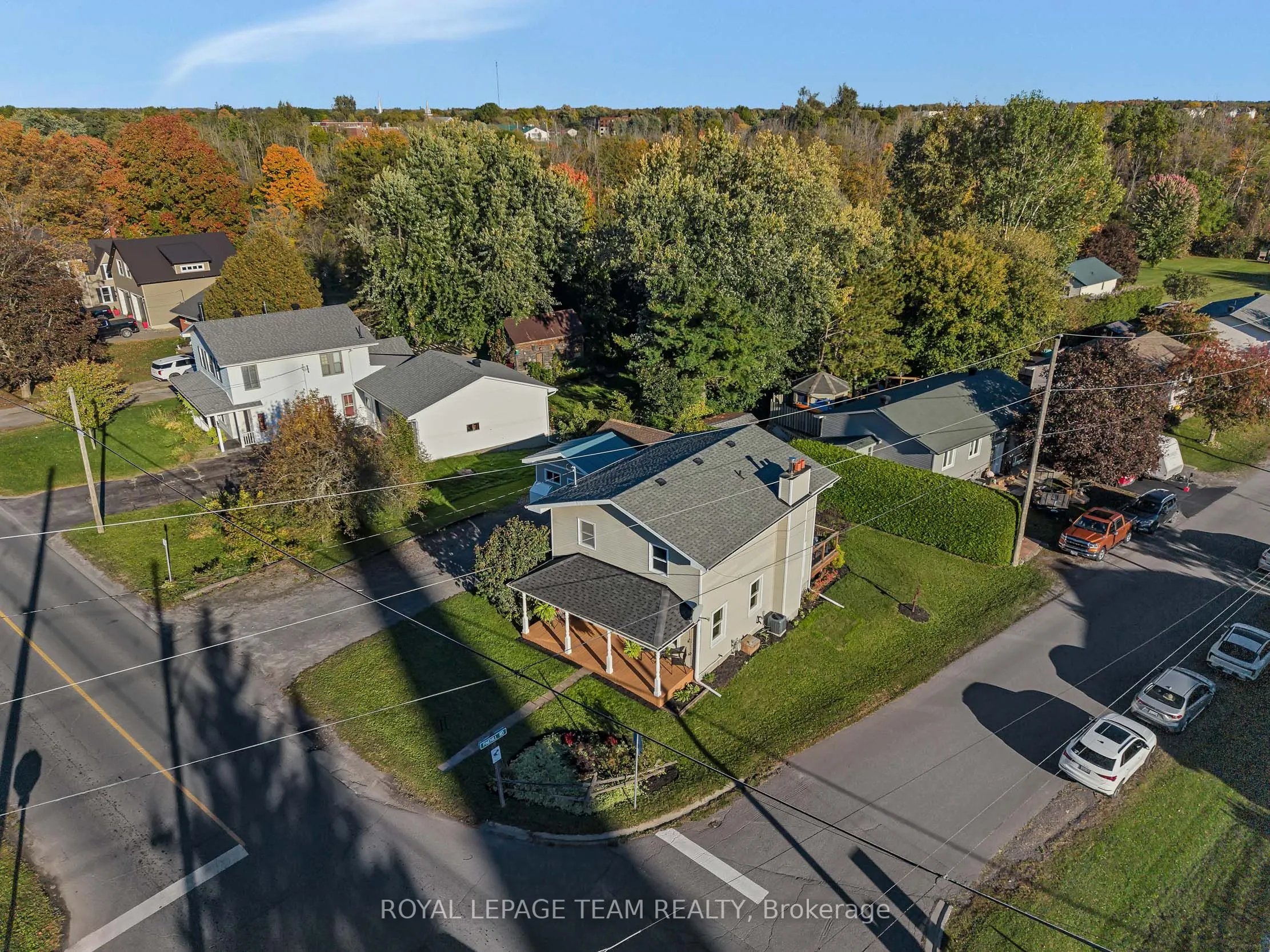 410 Clothier Street W