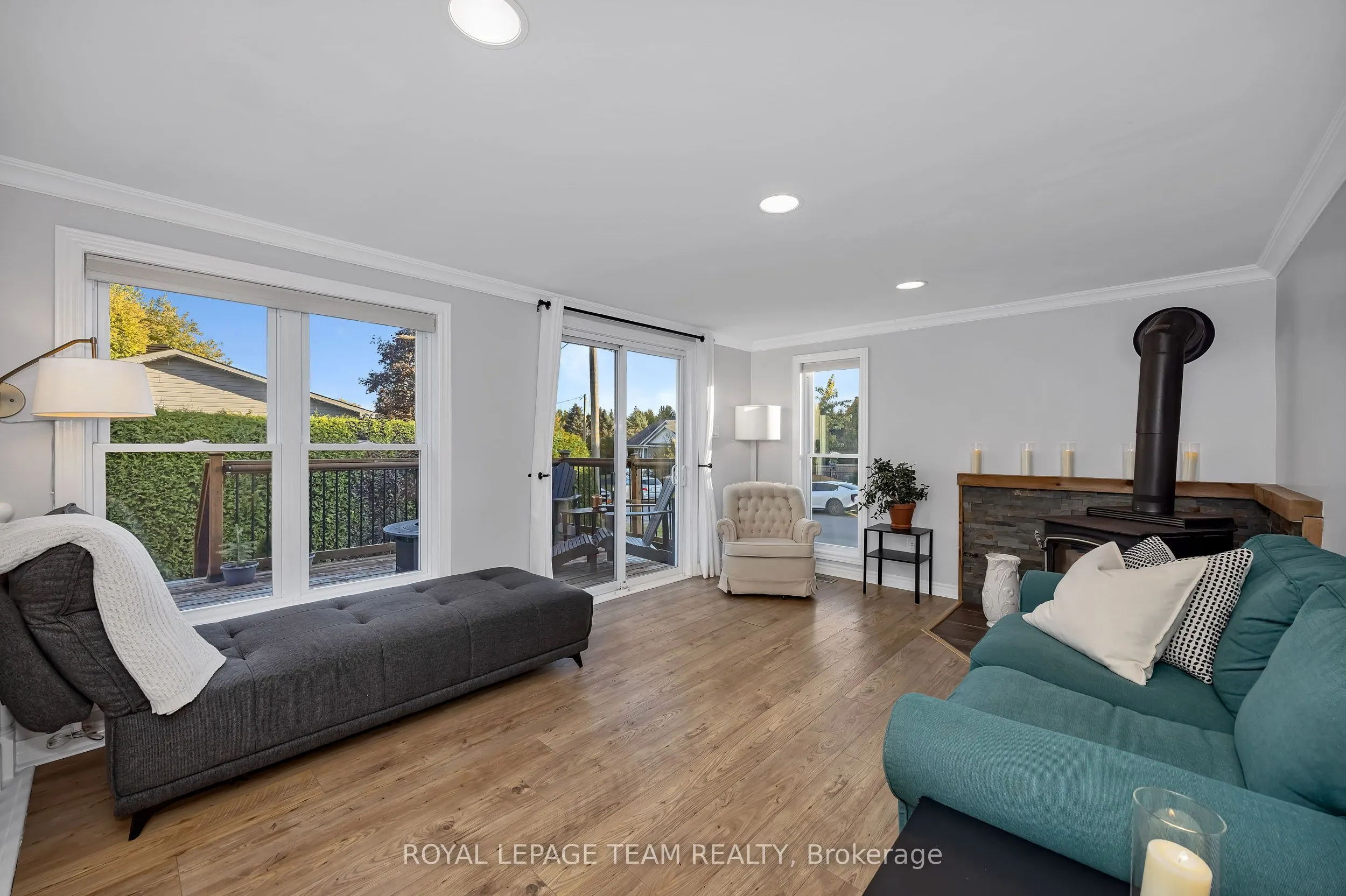 410 Clothier Street W