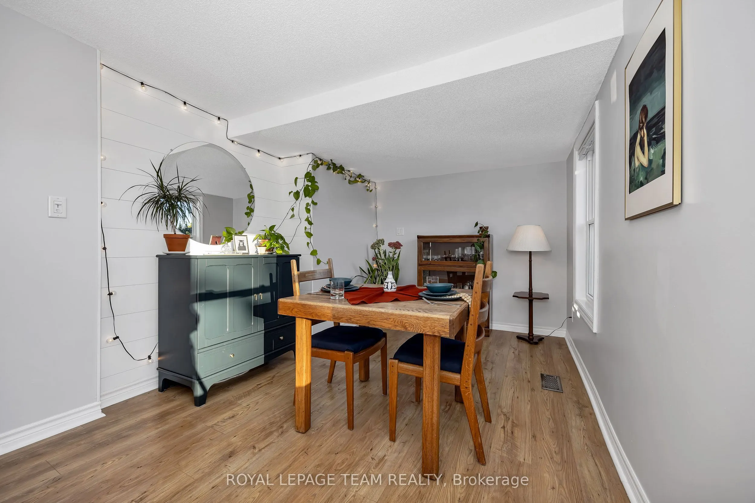 410 Clothier Street W