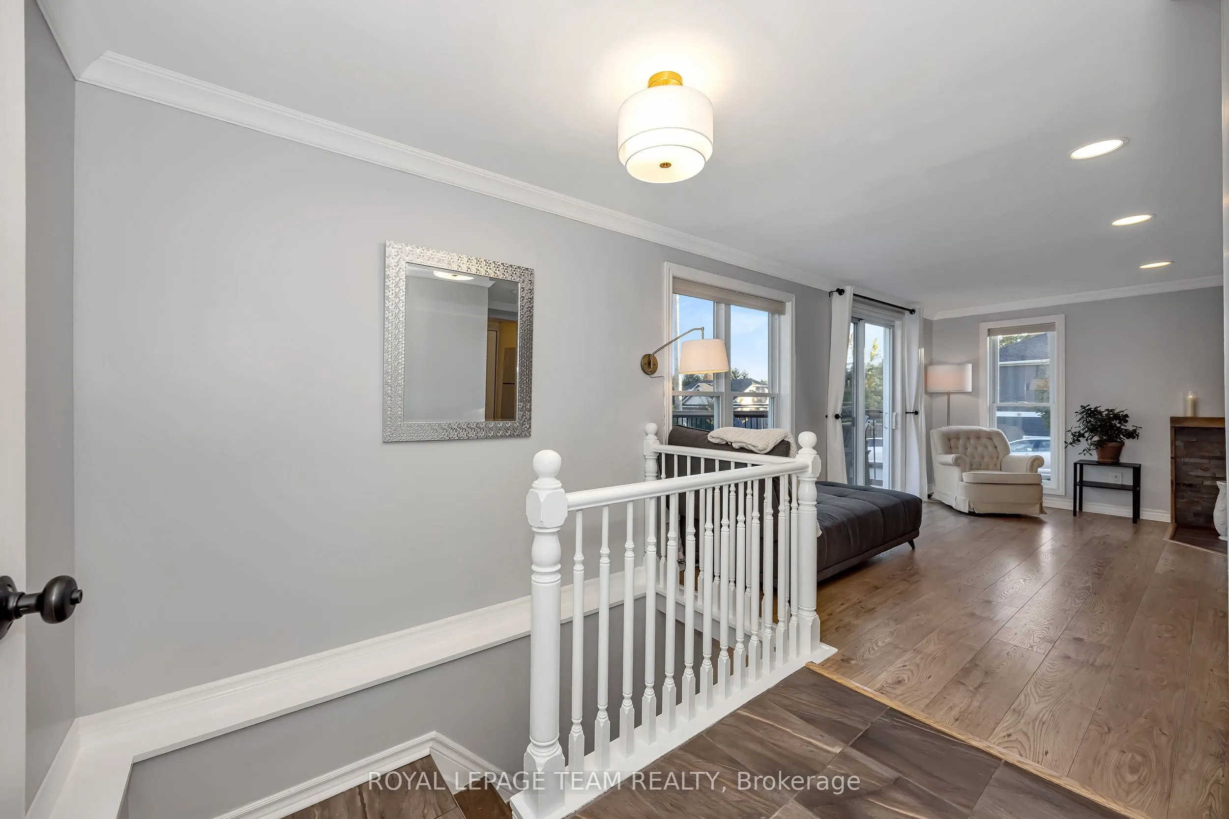 410 Clothier Street W