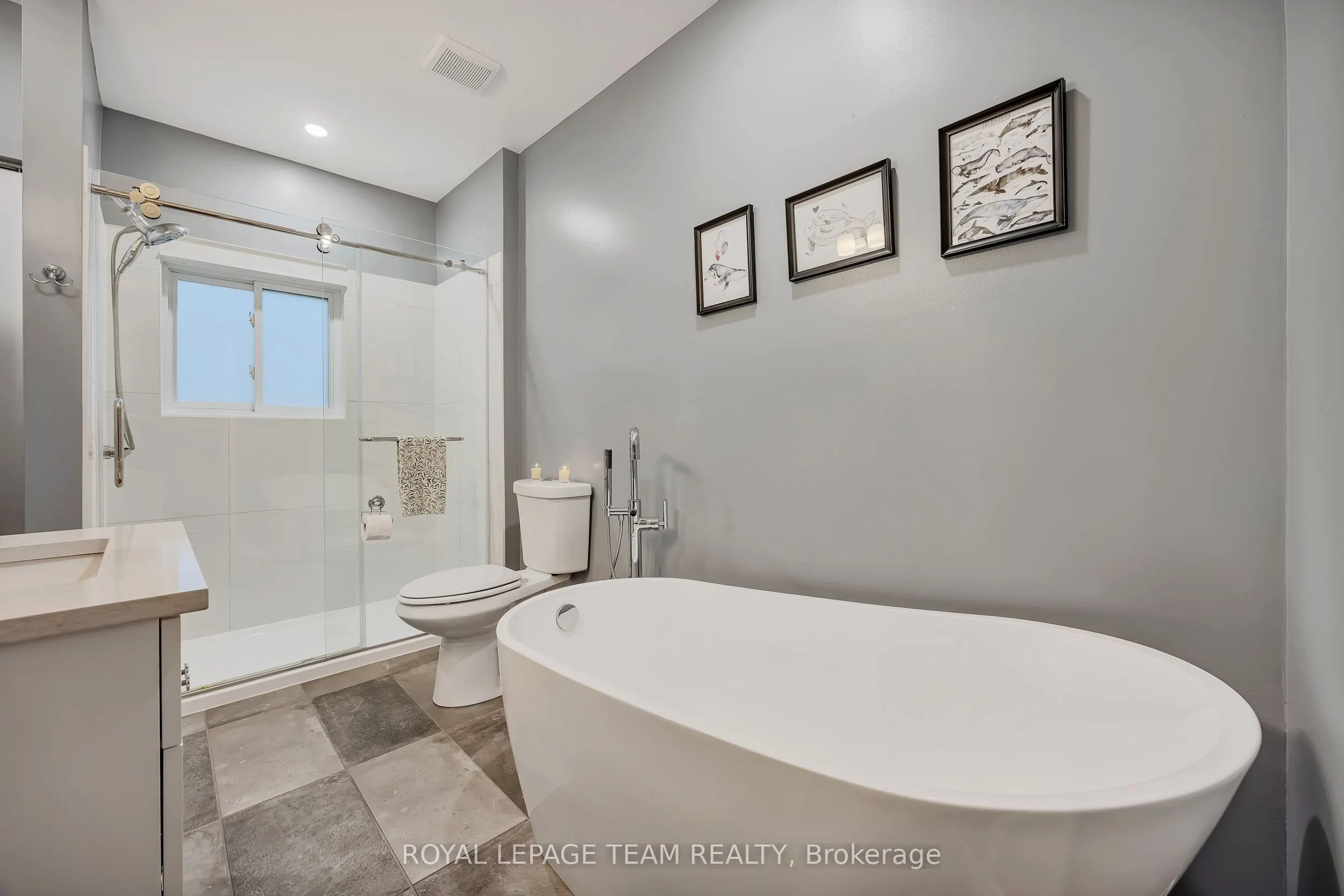 410 Clothier Street W