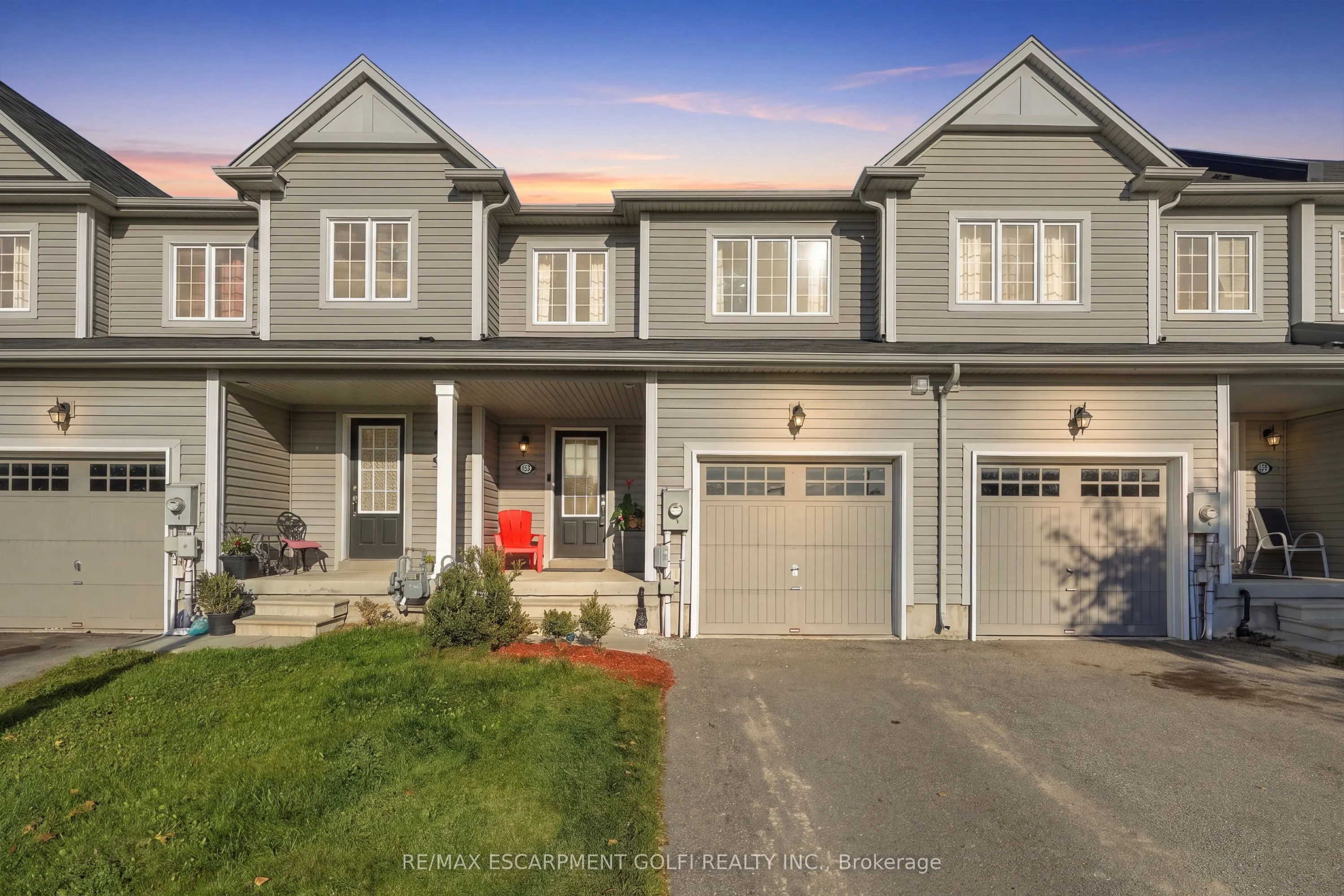 153 English Lane