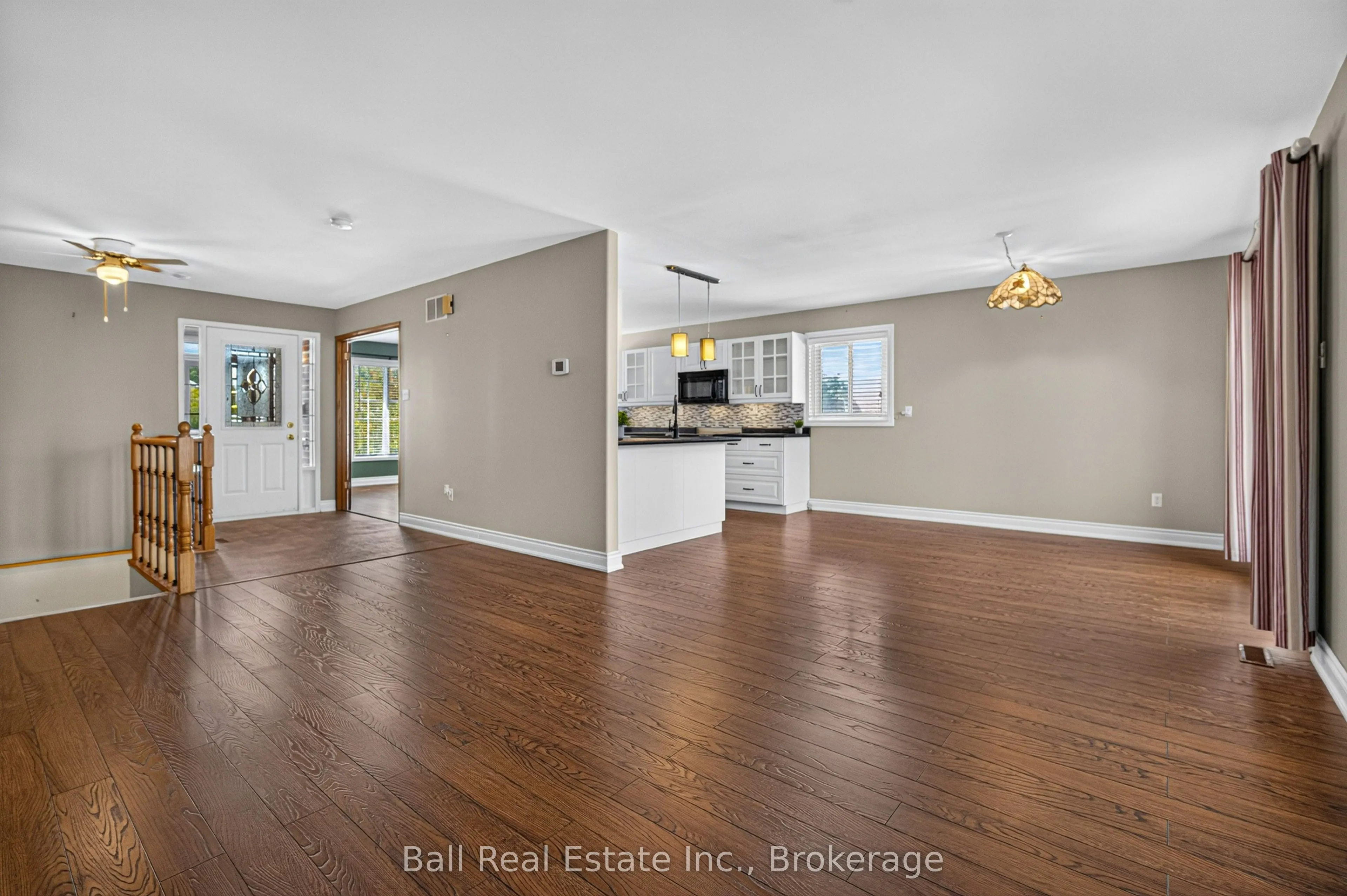 3 Elm Court