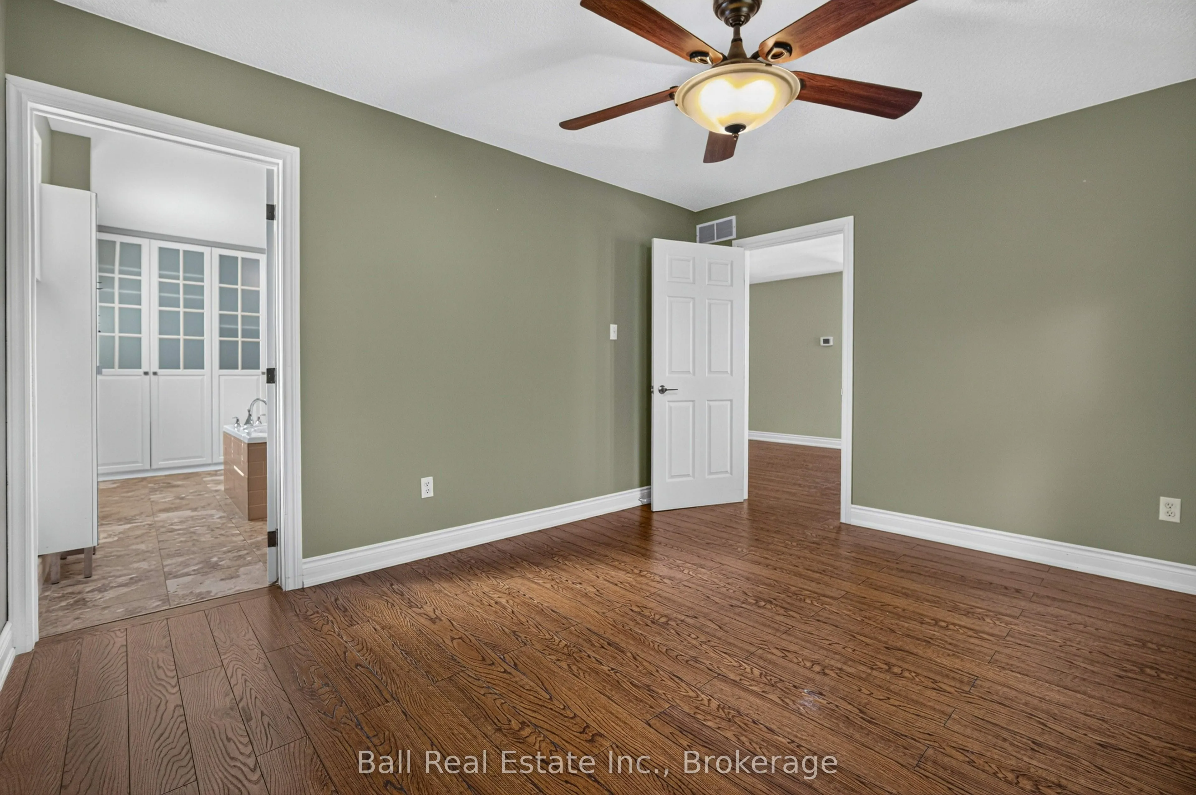 3 Elm Court