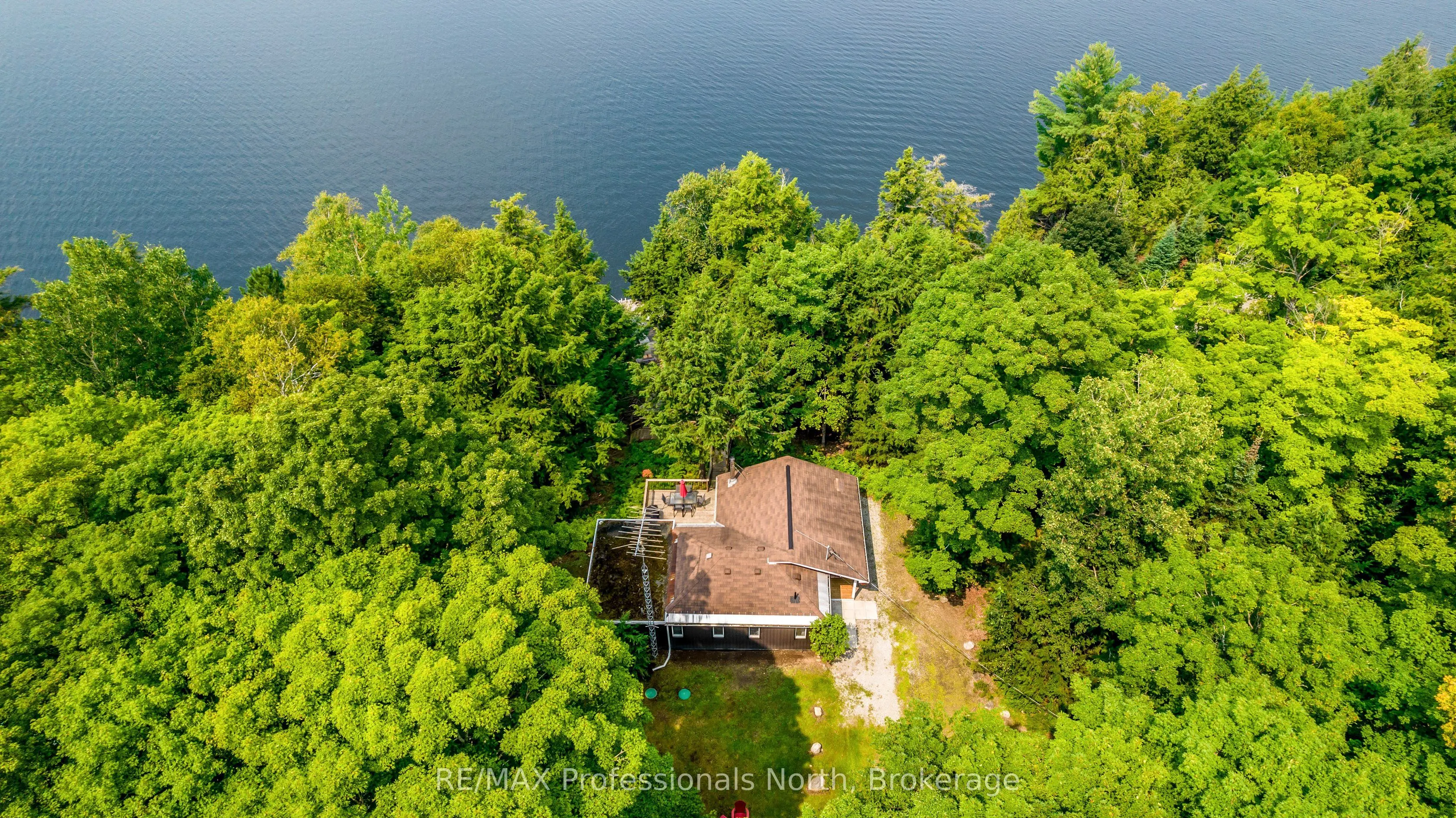 1813 Kashagawigamog Lake Road