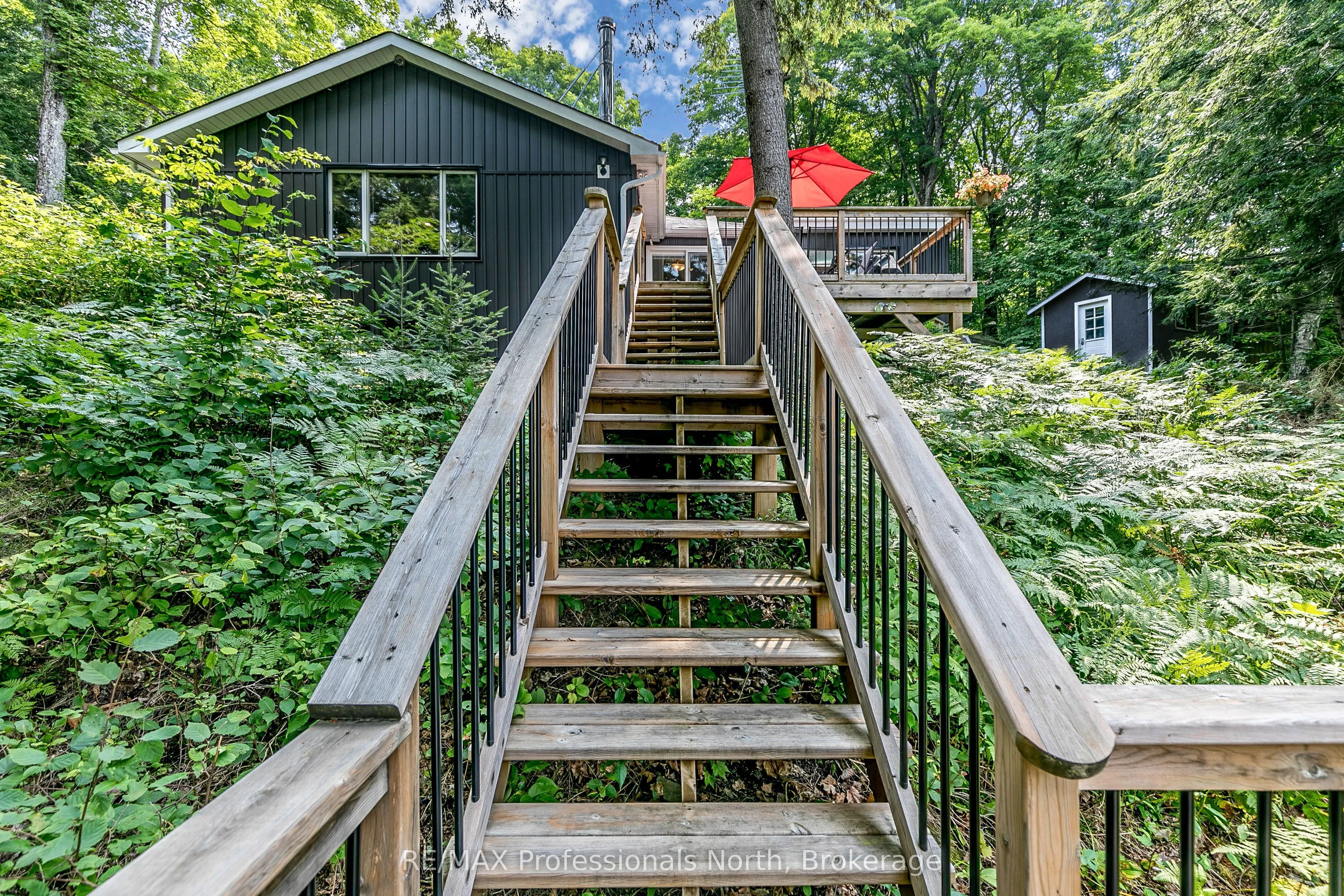 1813 Kashagawigamog Lake Road