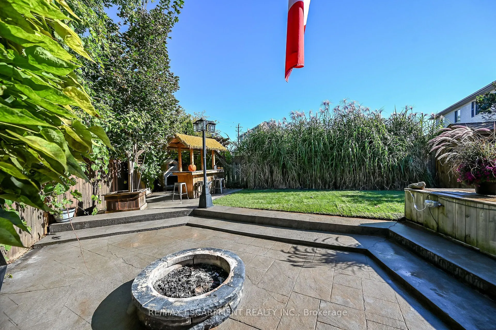 4377 Beverley Crescent