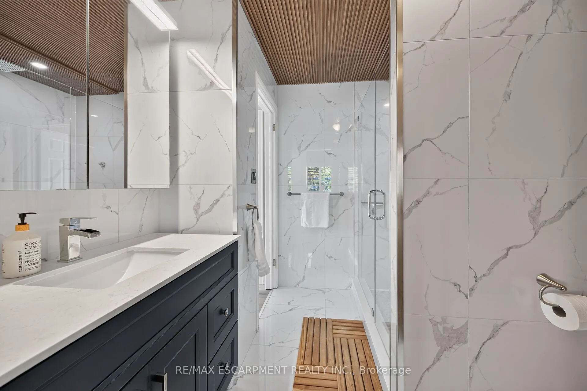 4377 Beverley Crescent