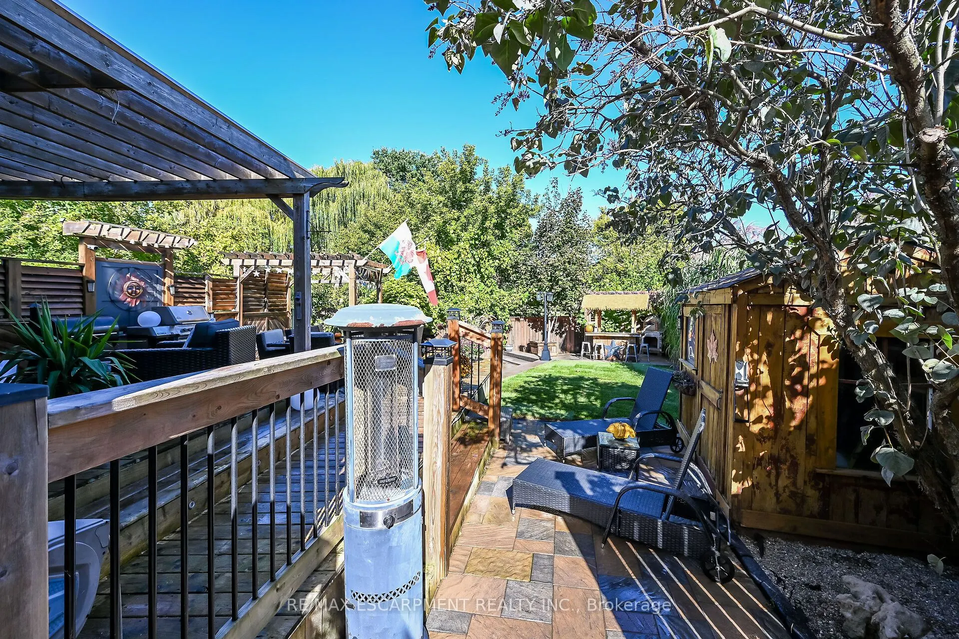 4377 Beverley Crescent