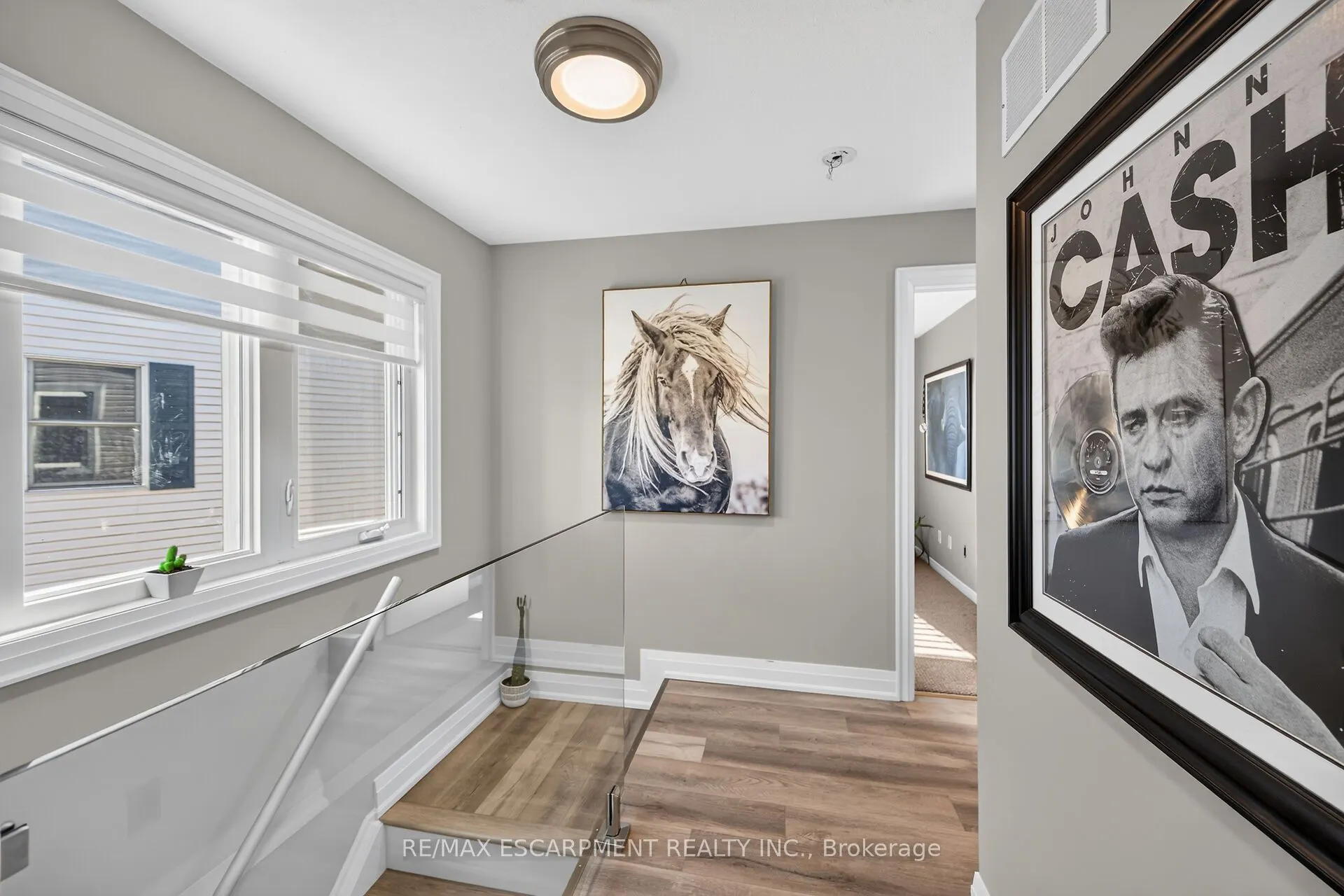 4377 Beverley Crescent