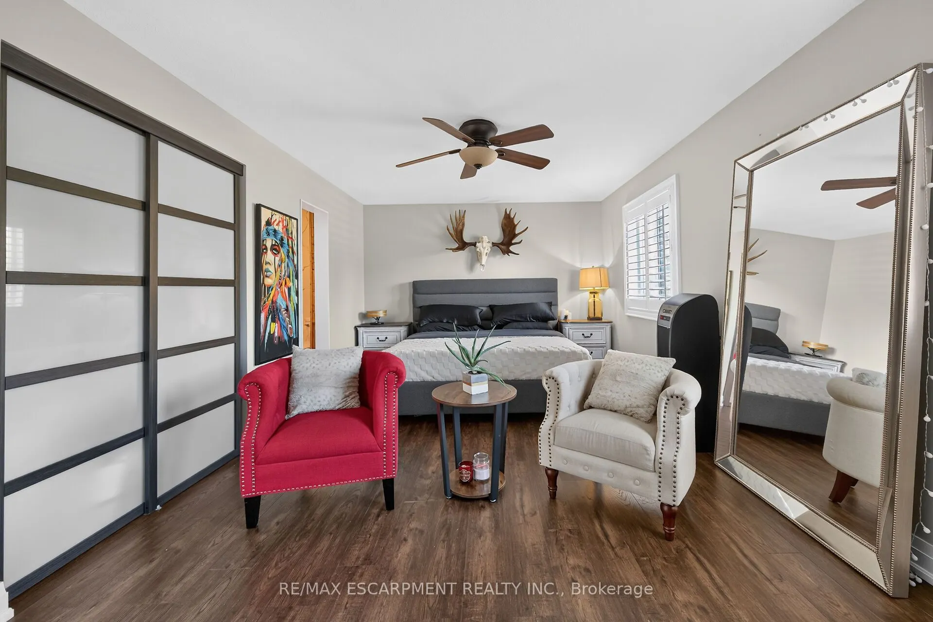4377 Beverley Crescent