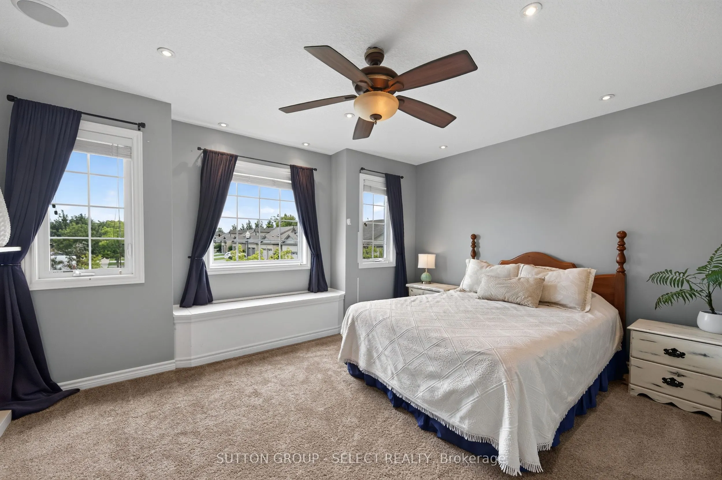 1706 Bayswater Crescent
