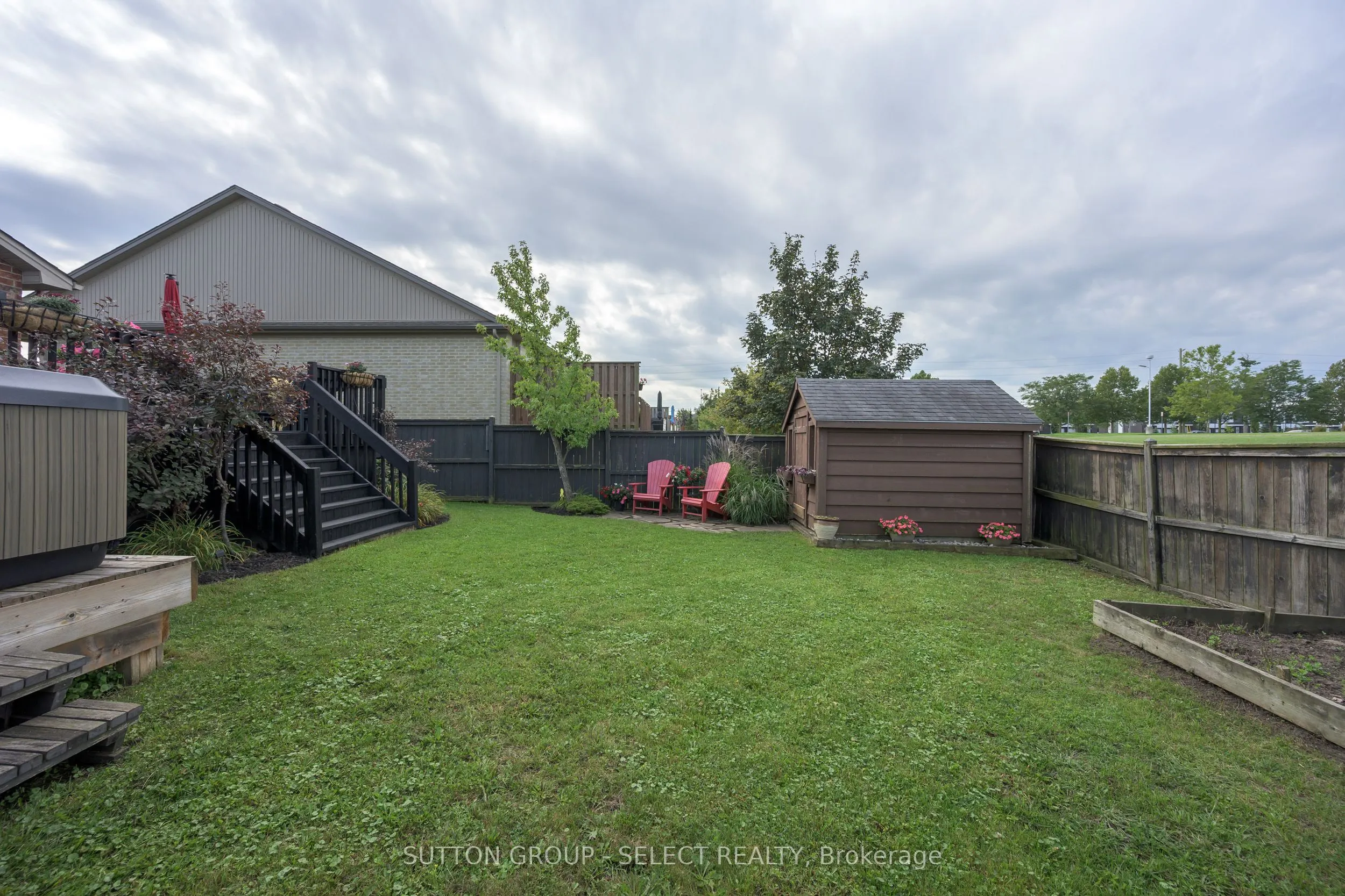 1706 Bayswater Crescent