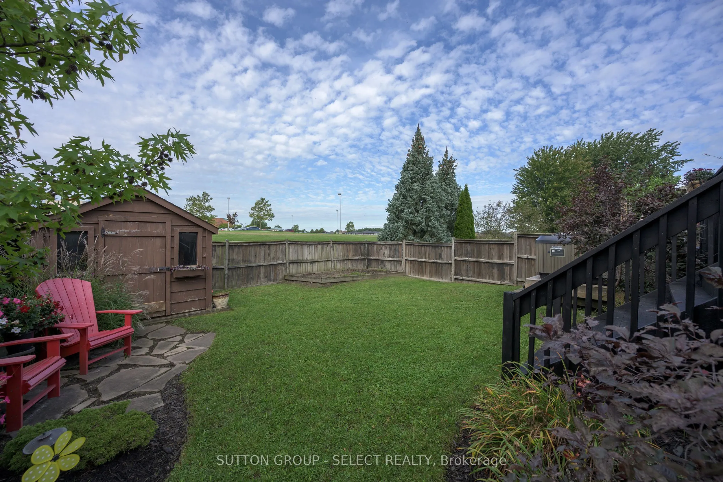 1706 Bayswater Crescent