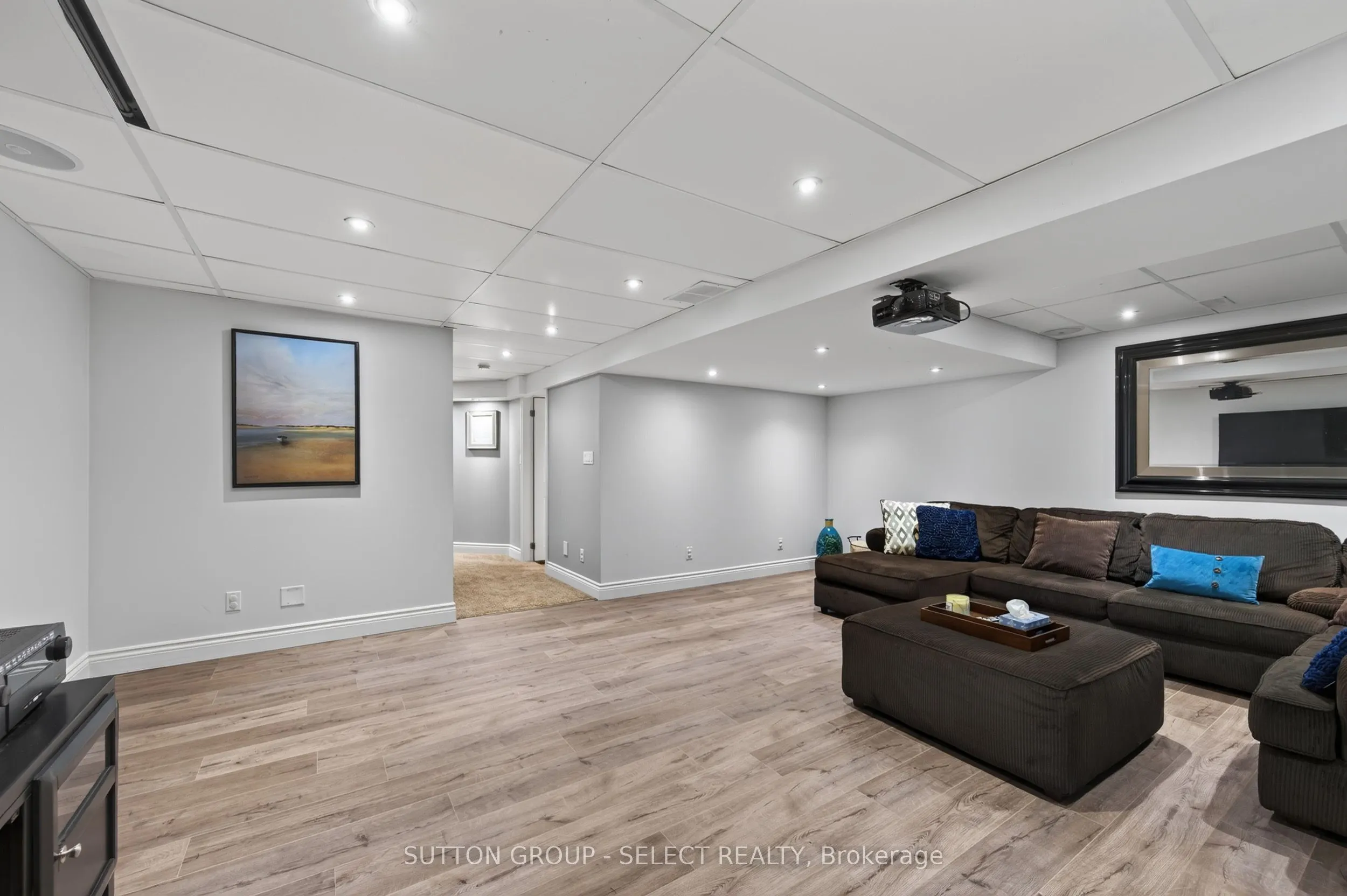 1706 Bayswater Crescent