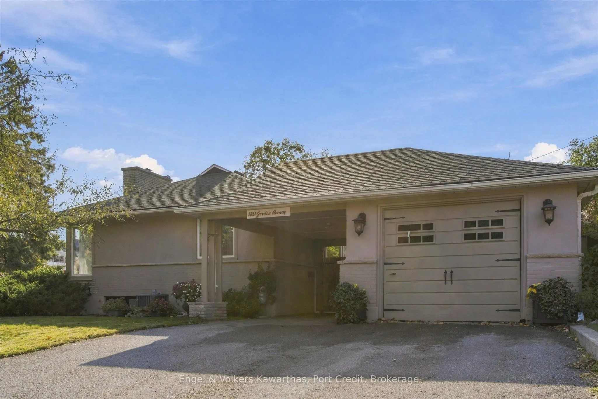 1331 Gordon Avenue