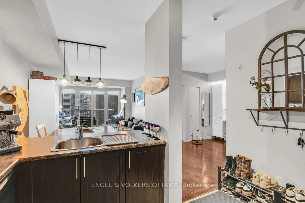 234 Rideau Street #902