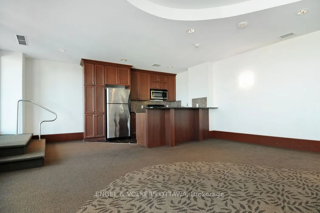 234 Rideau Street #902