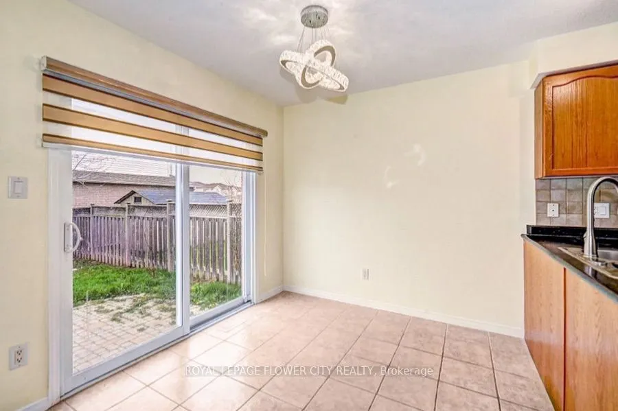 419 Tealby Crescent