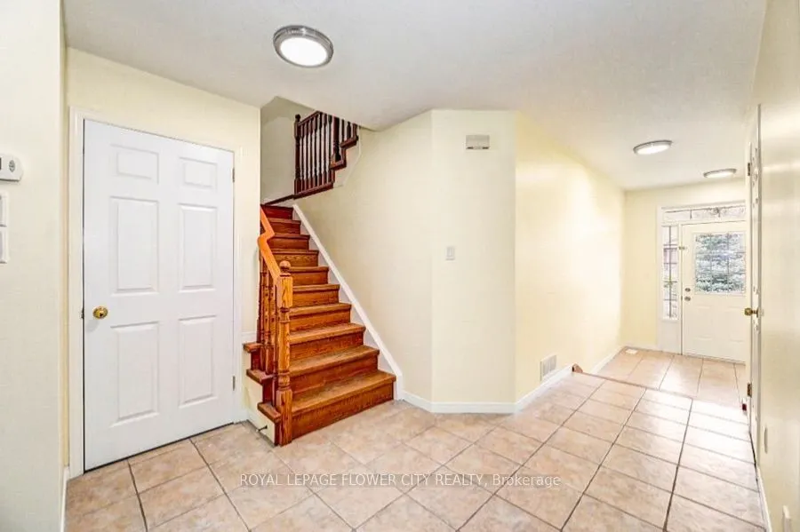 419 Tealby Crescent