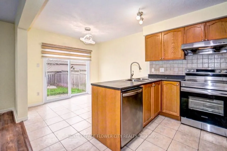 419 Tealby Crescent