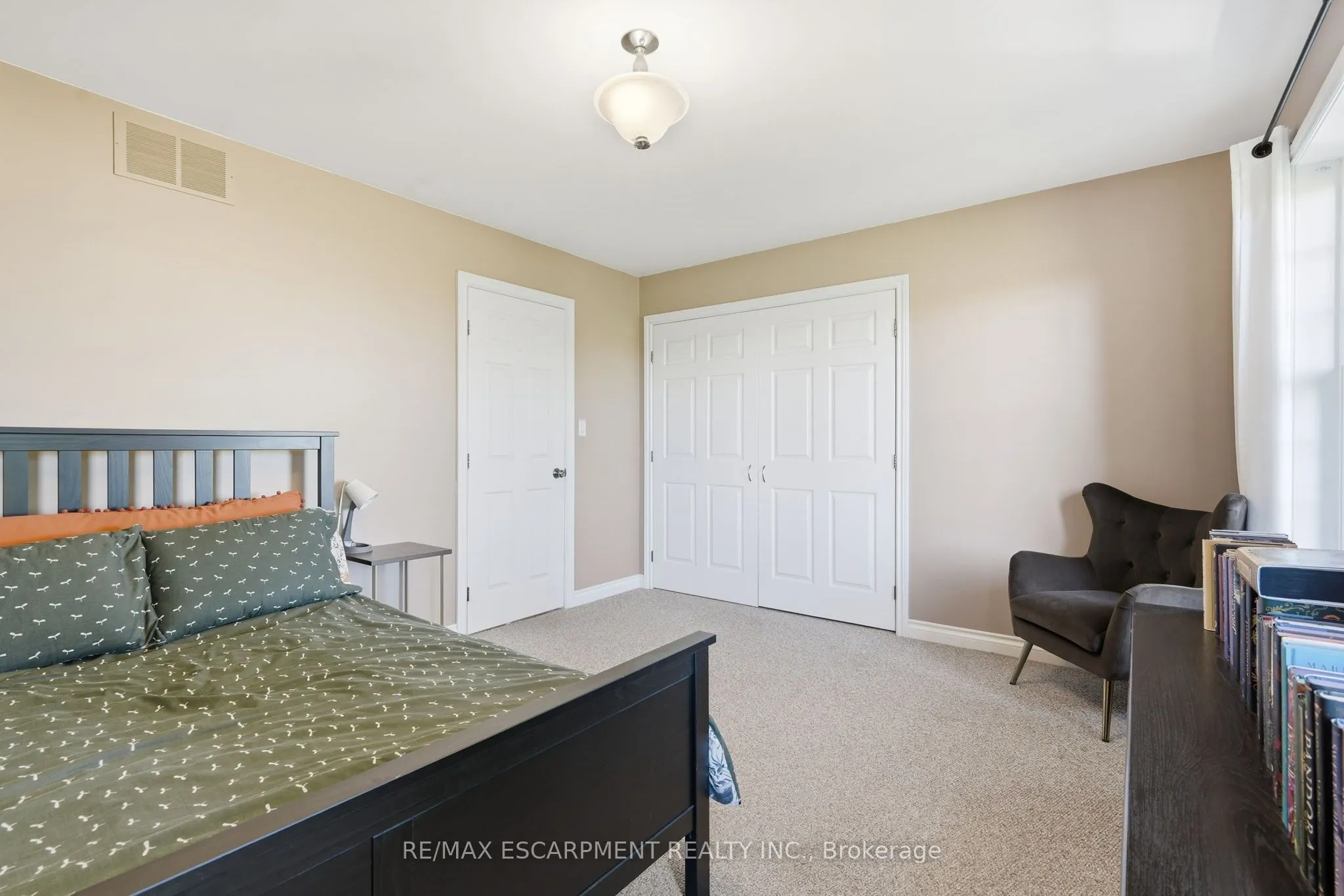 860 Regional Road 27