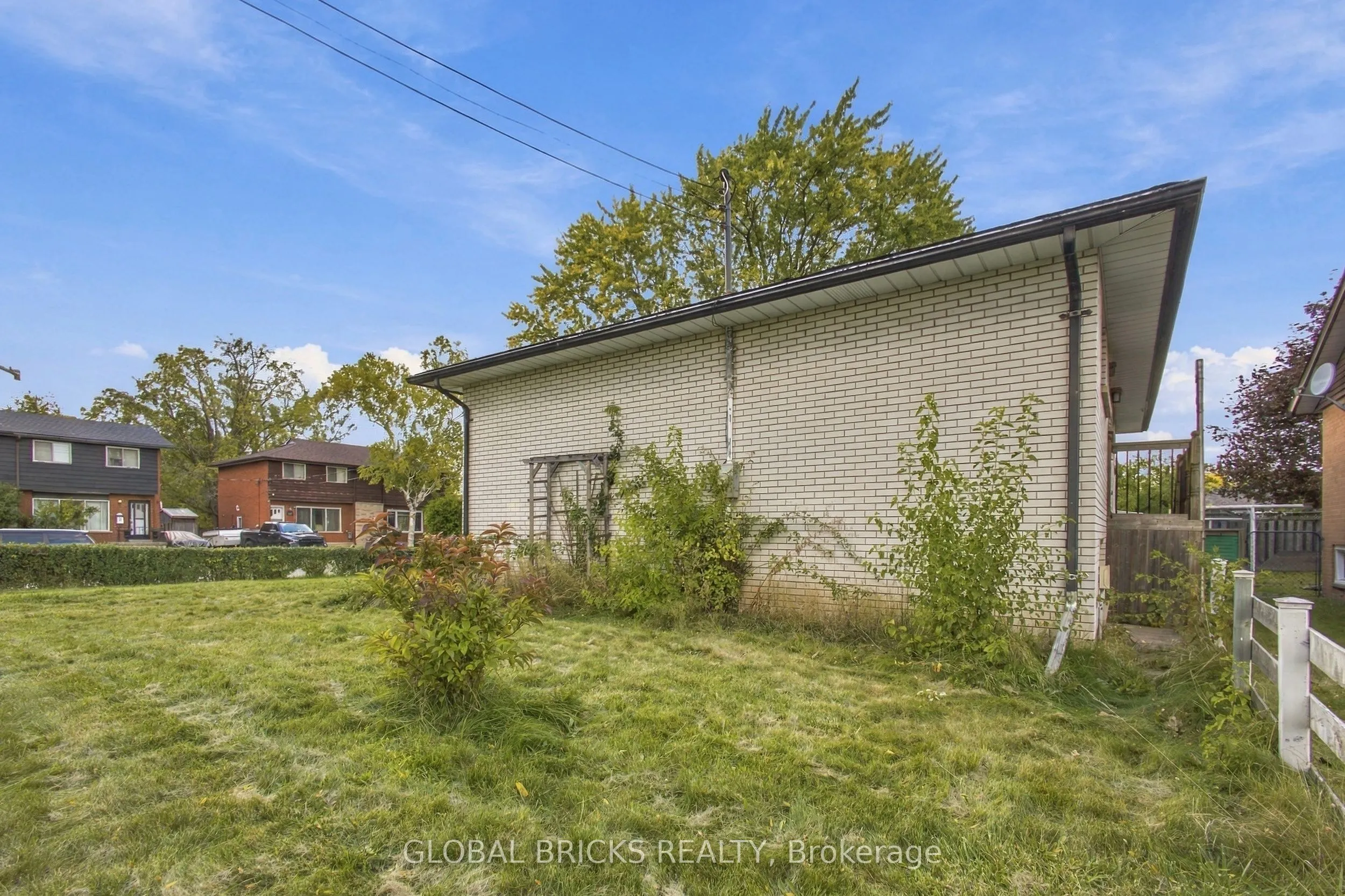 18 Falesy Avenue