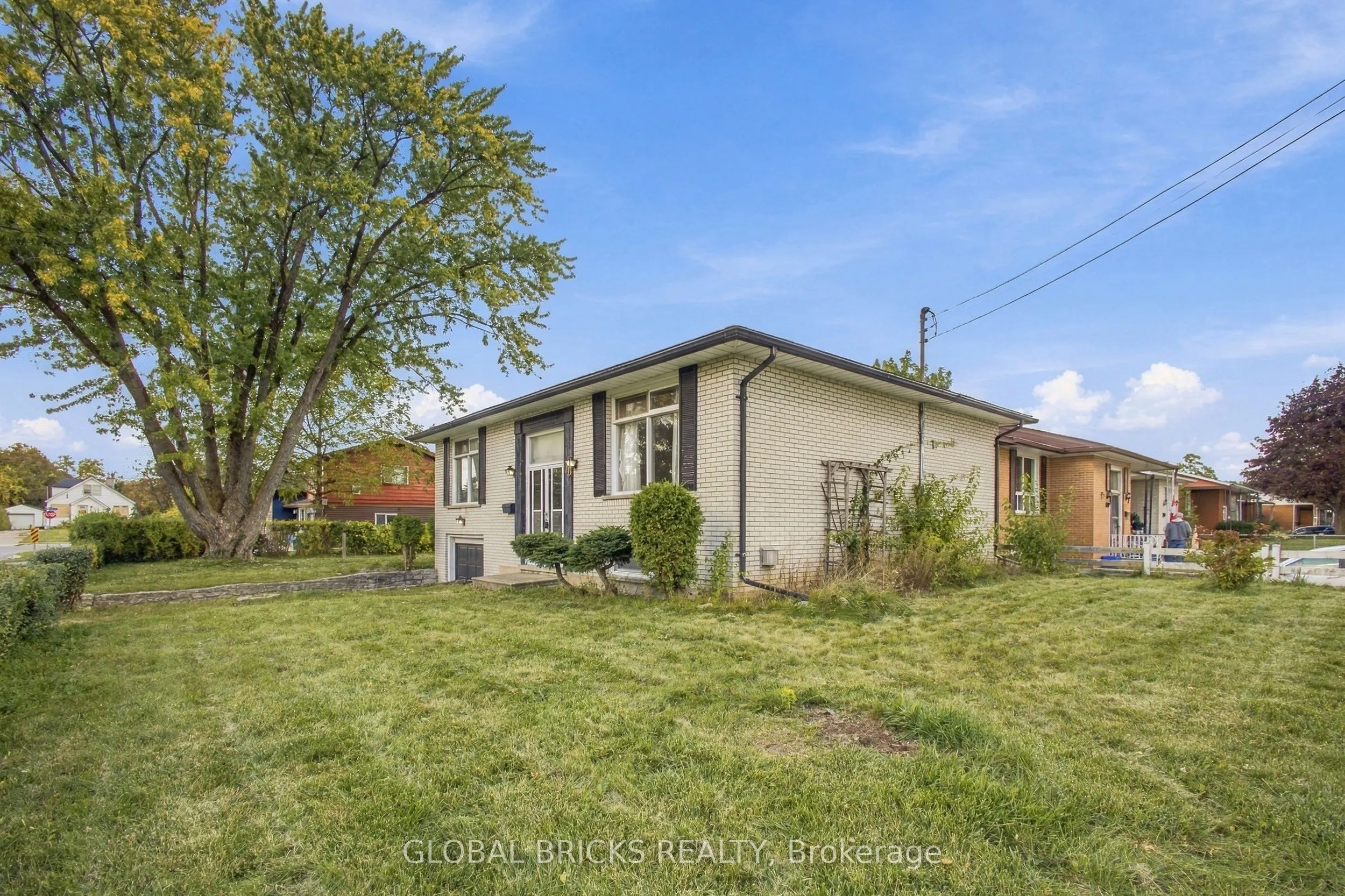 18 Falesy Avenue