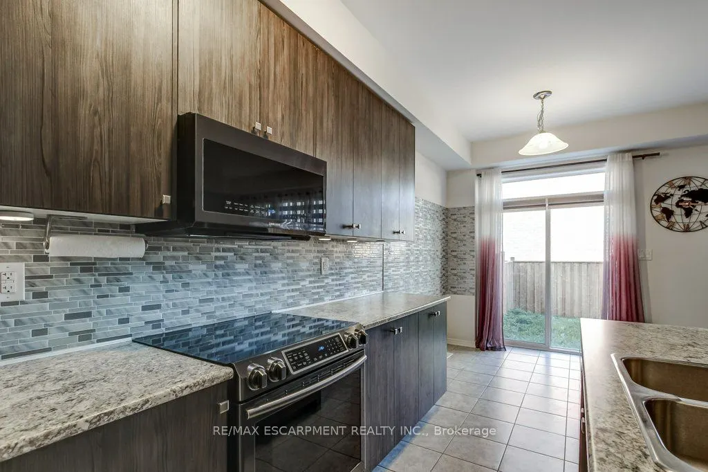 80 Oaktree Drive