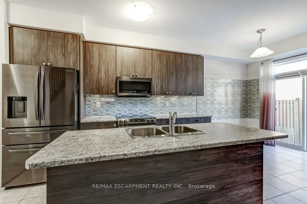 80 Oaktree Drive